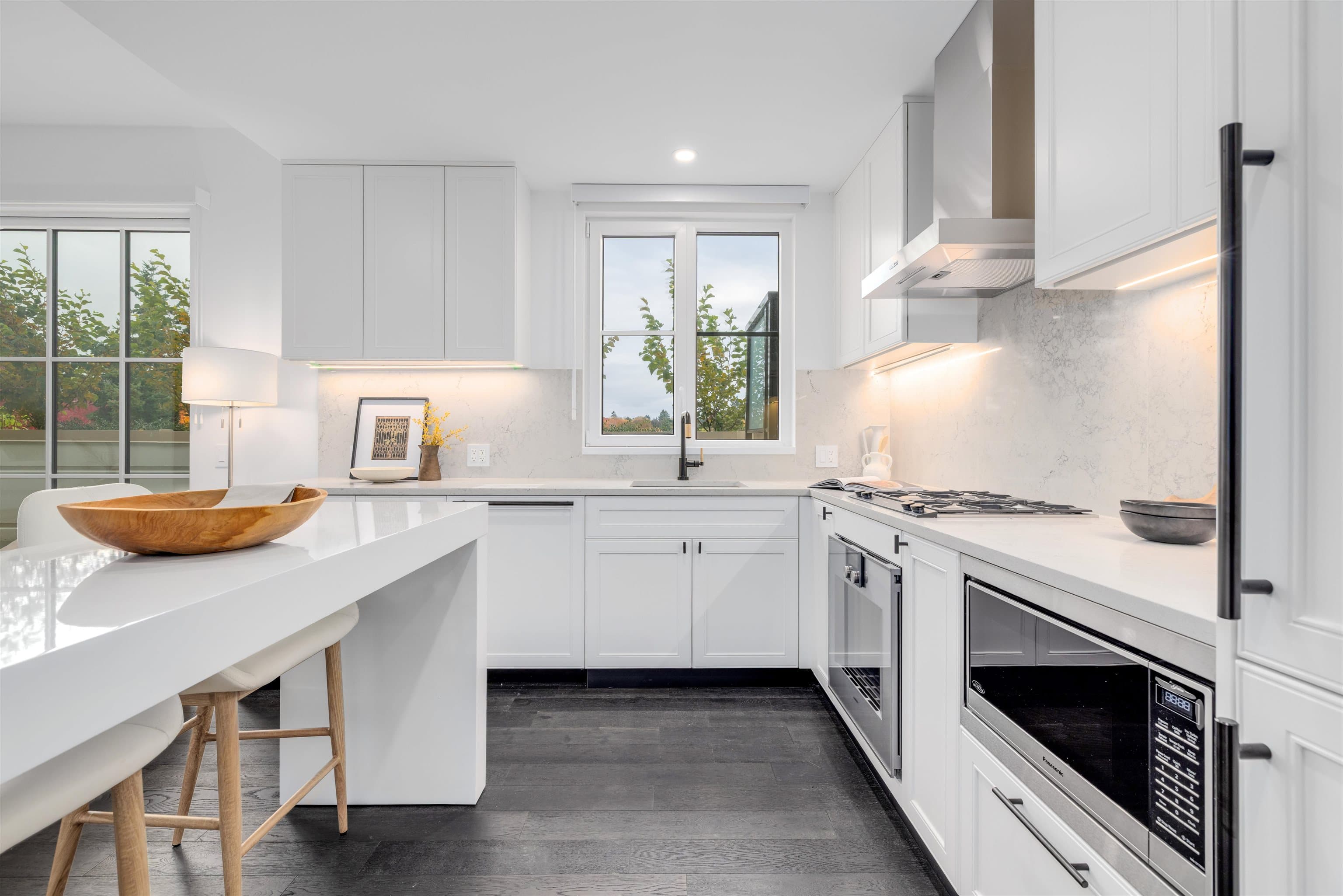 404 - 2096 W 47th Avenue, Vancouver, V6M 0E5 — photo 2