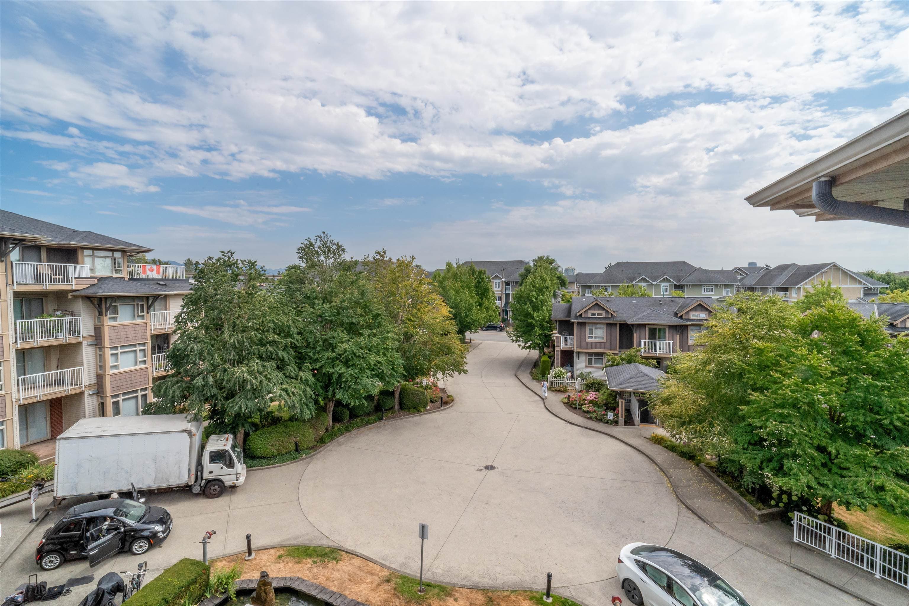 402 - 7339 Macpherson Avenue, Burnaby, V5J 0B1 — photo 5