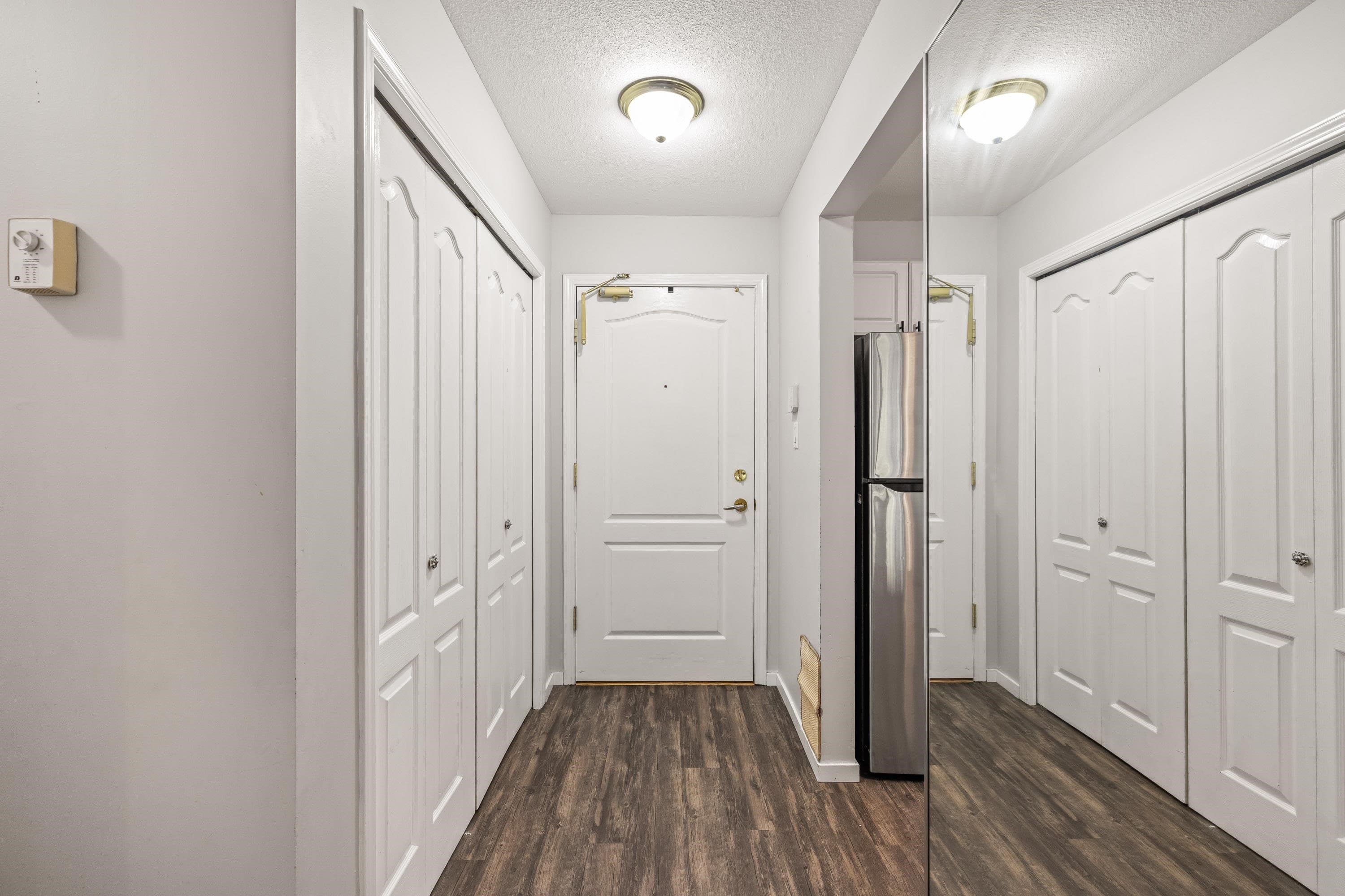 208 - 2551 Parkview Lane, Port Coquitlam, V3C 6J8 — photo 3