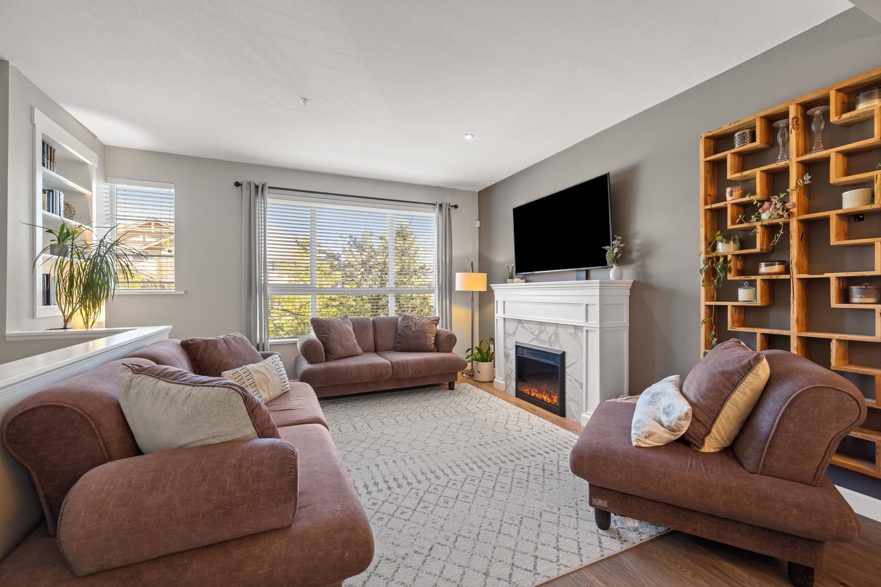 2 - 7059 210 Street, Langley, V2Y 0T2 — photo 1