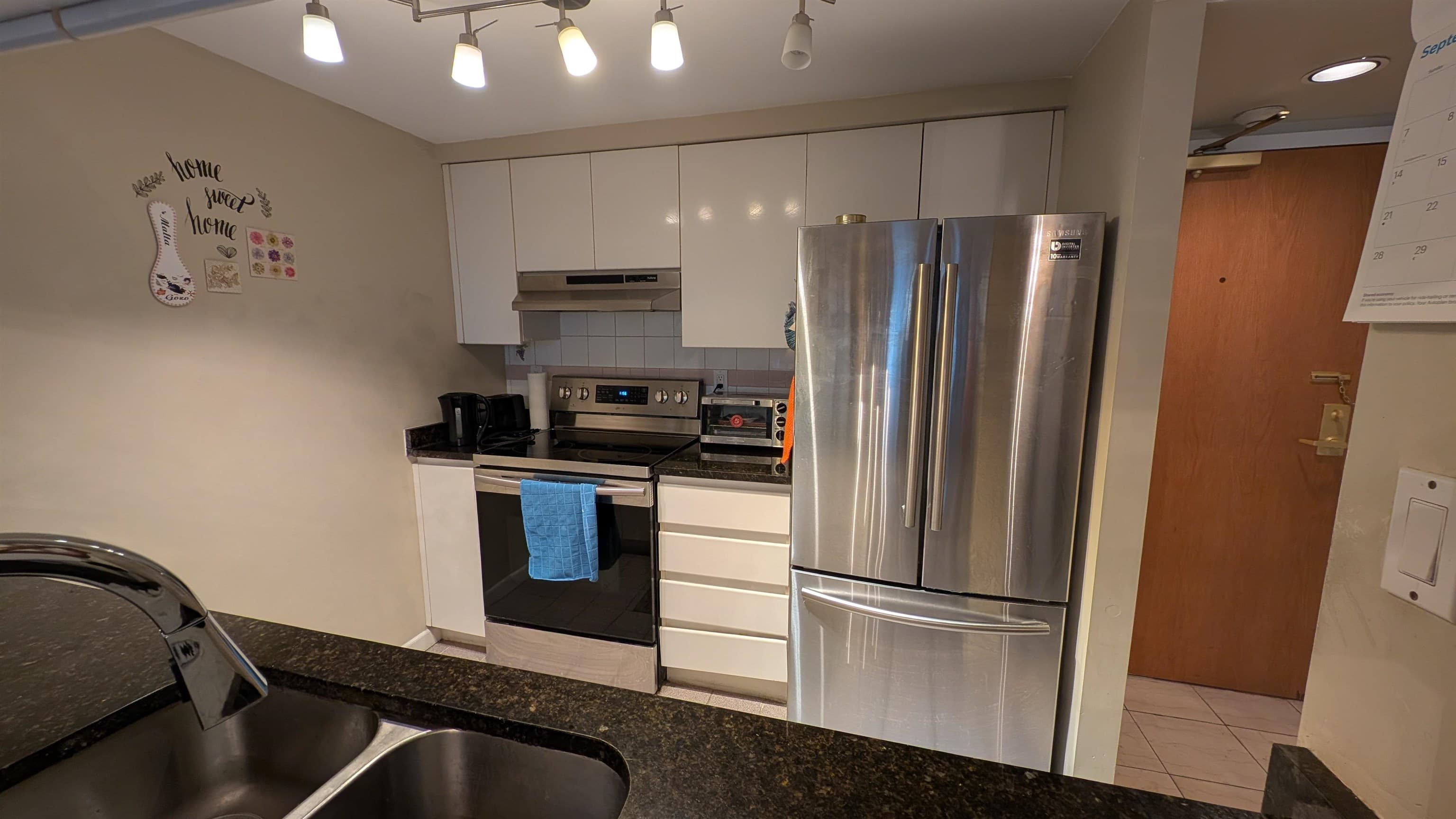 607 - 9623 Manchester Drive, Burnaby, V3N 4Y8 — photo 5