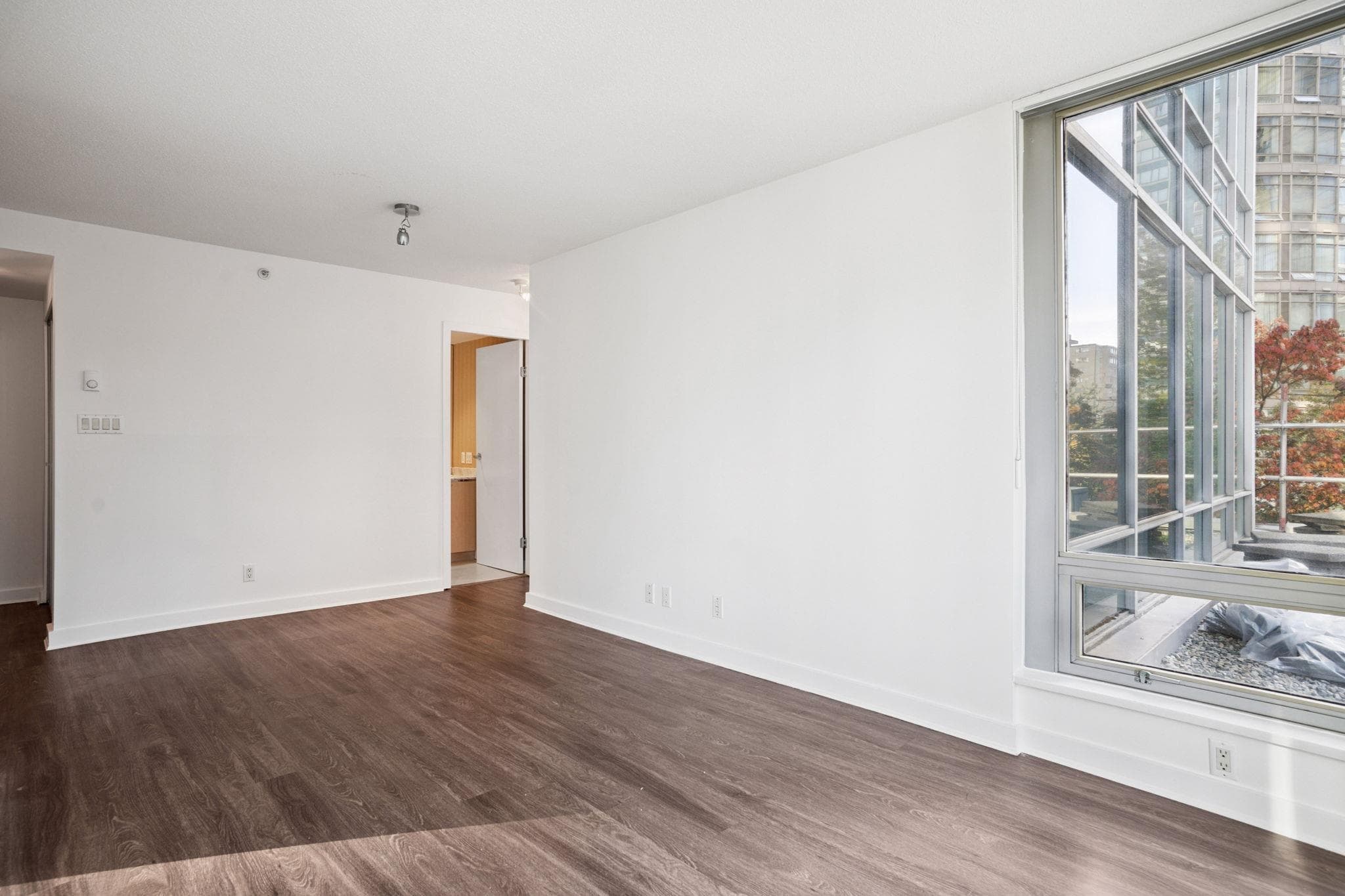 508 - 1200 W Georgia Street, Vancouver, V6E 4R2 — photo 2
