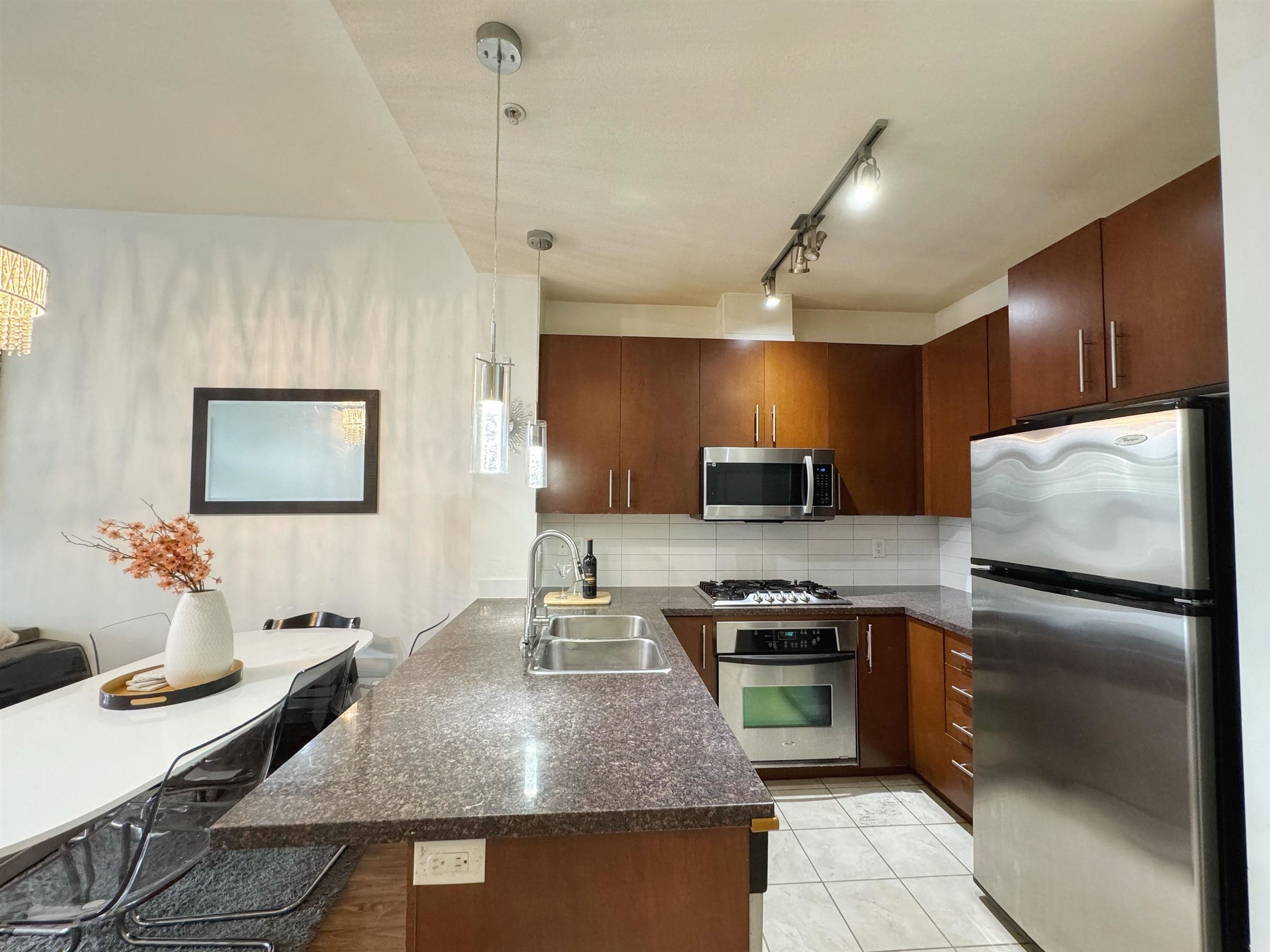 415 - 3651 Foster Avenue, Vancouver, V5R 0A2 — photo 4