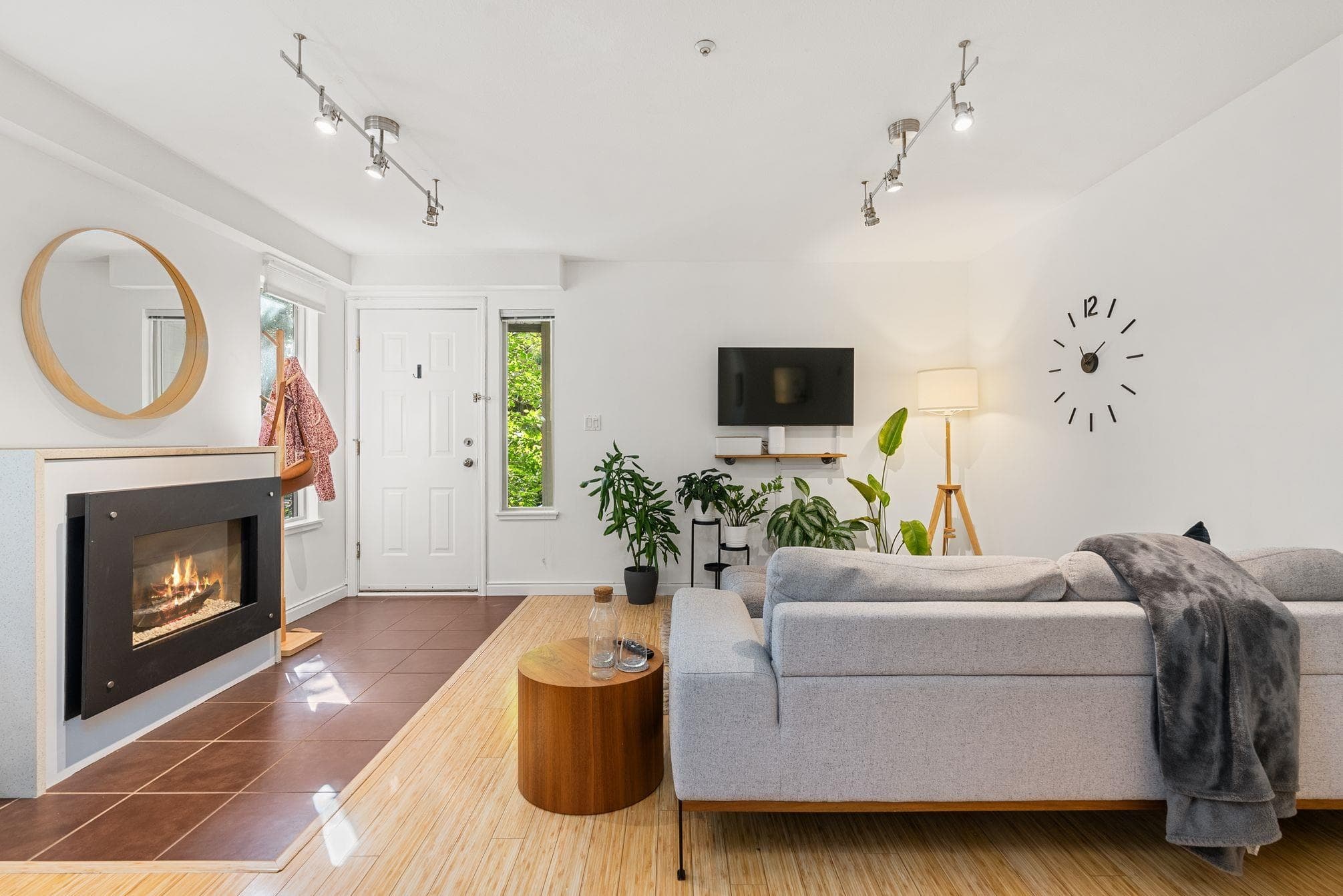 203 - 755 W 15th Avenue, Vancouver