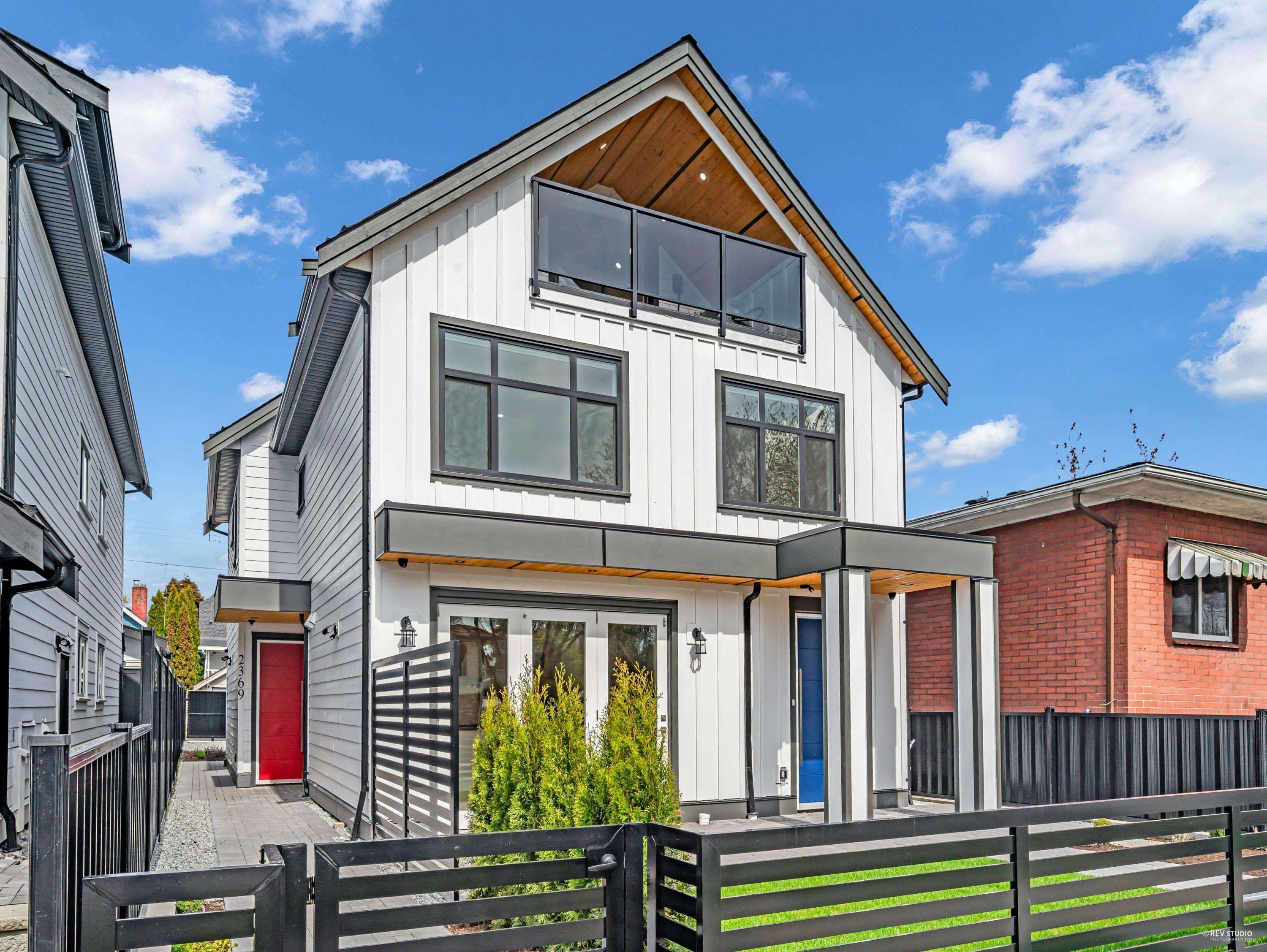 2371 Adanac Street, Vancouver, V5L 2E9 — photo 2