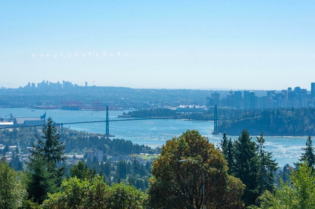 68 - 2212 Folkestone Way, West Vancouver