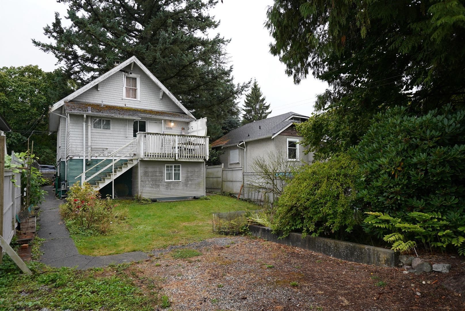 3865 Sandell Street, Burnaby, V5H 1J9 — photo 2