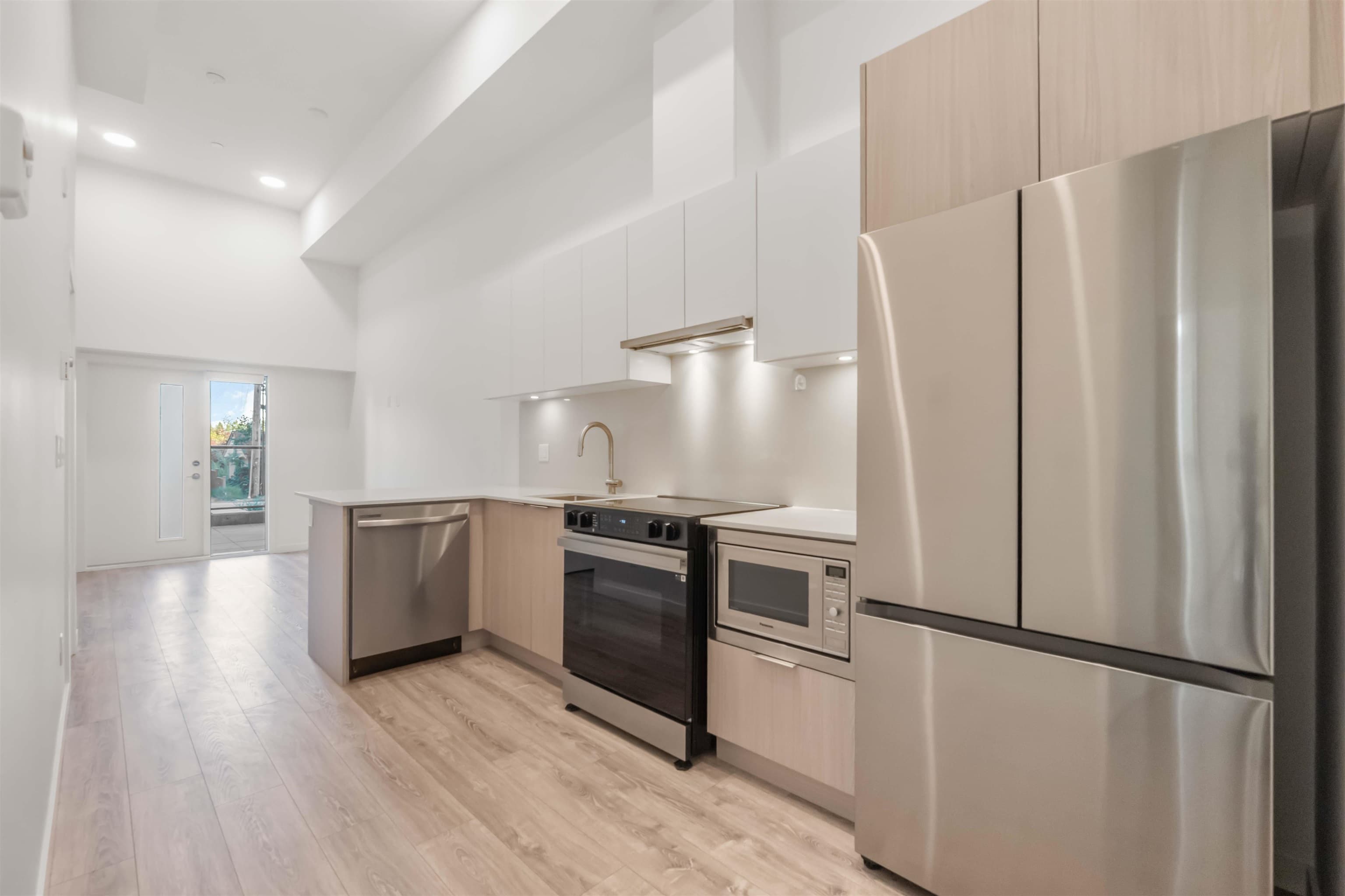 107 - 10829 140 Street, Surrey, V3R 0H4 — photo 3