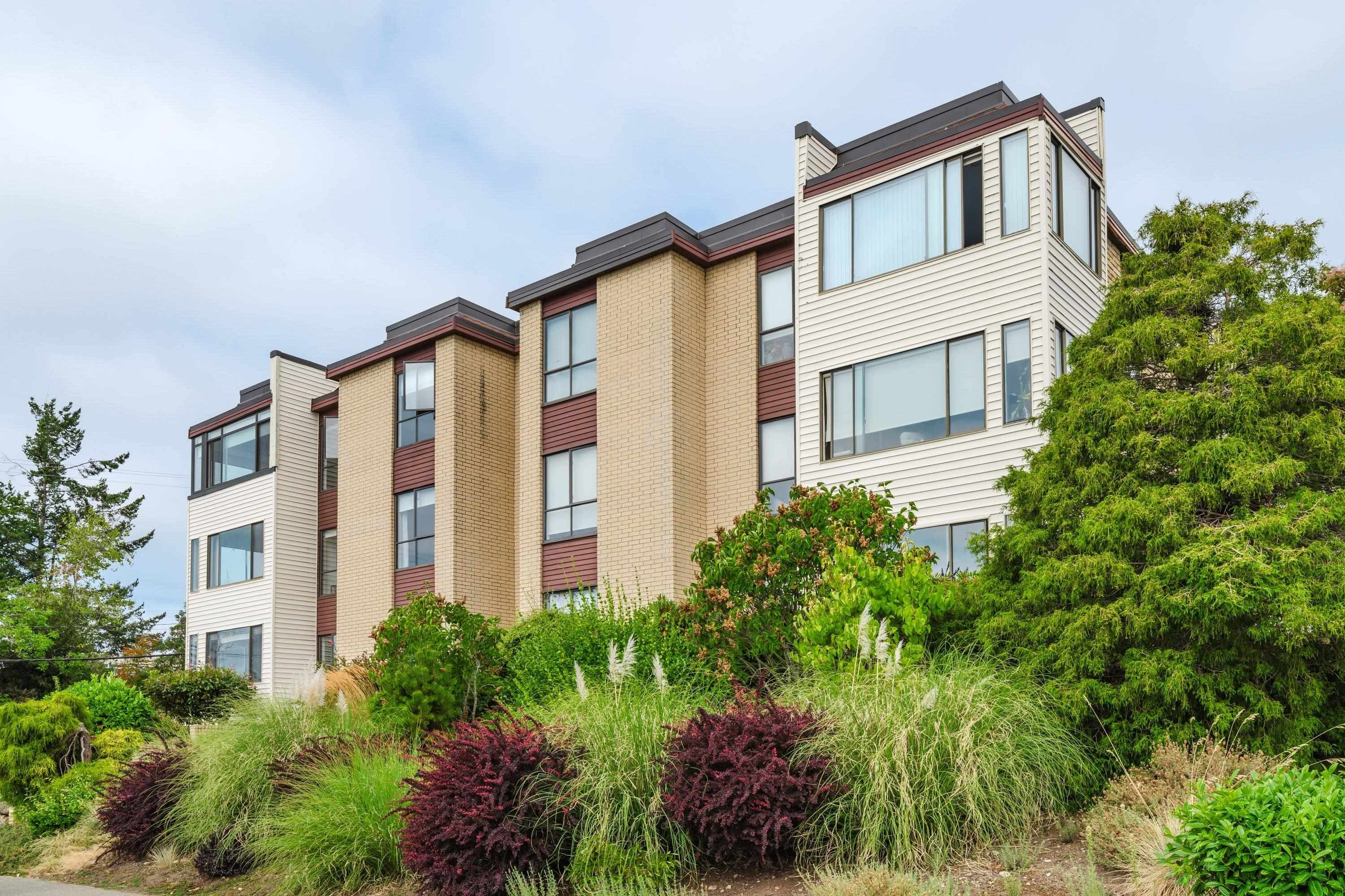 201 - 15265 Roper Avenue, White Rock, V4B 2E9 — photo 2