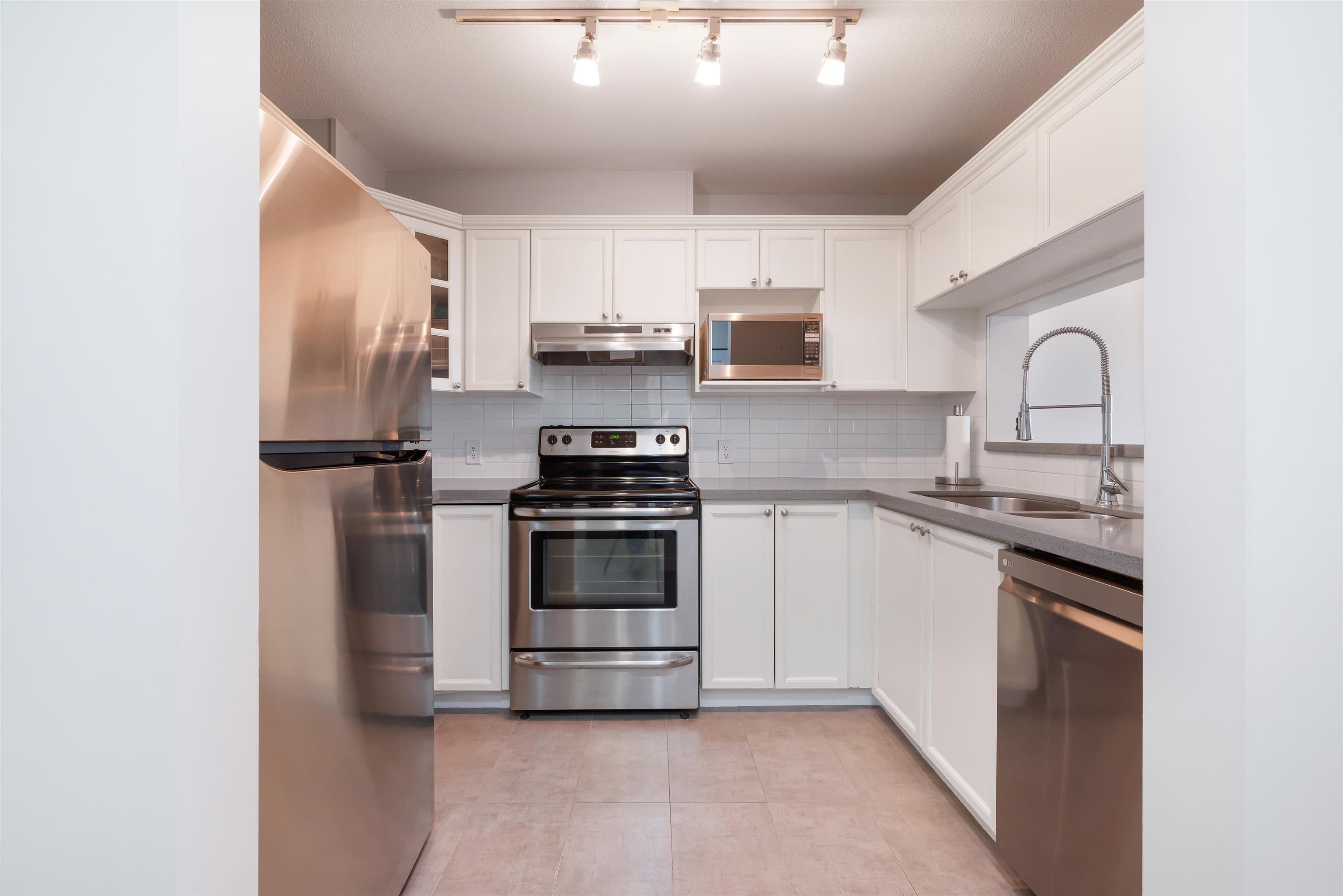330 - 5500 Andrews Road, Richmond, V7E 6M9 — photo 4