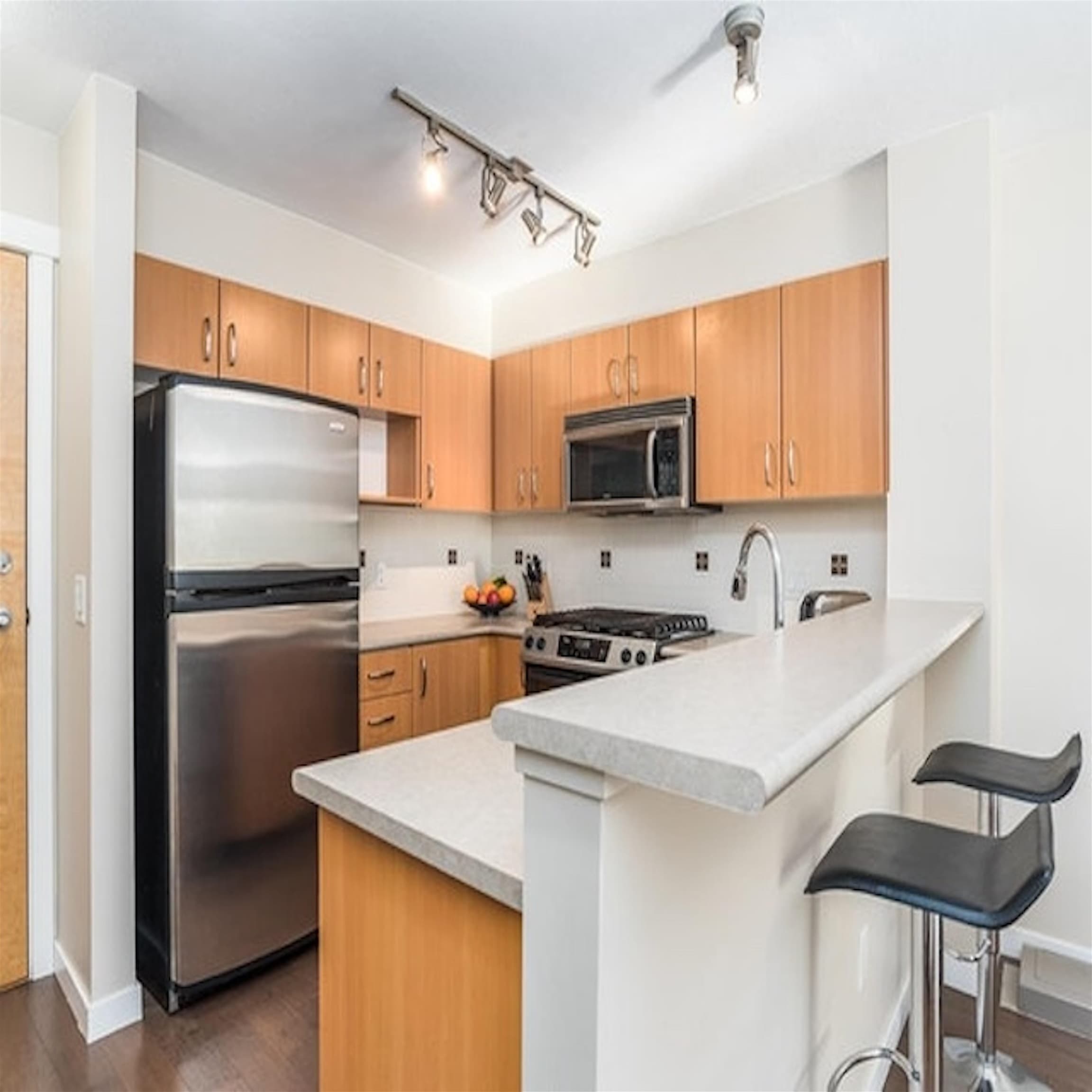 413 - 801 Klahanie Drive, Port Moody, V3H 5K4 — photo 1