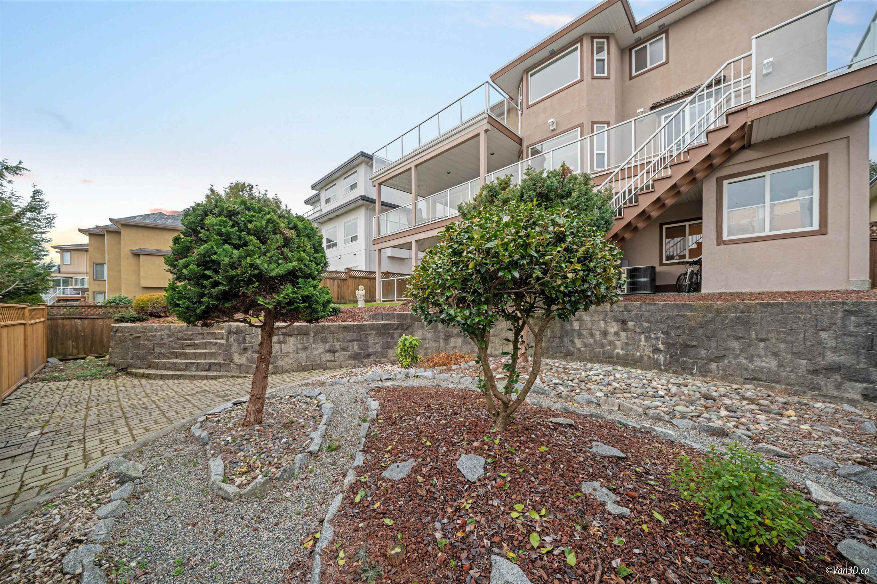 3062 Timber Court, Coquitlam, V3E 2Y8 — photo 5