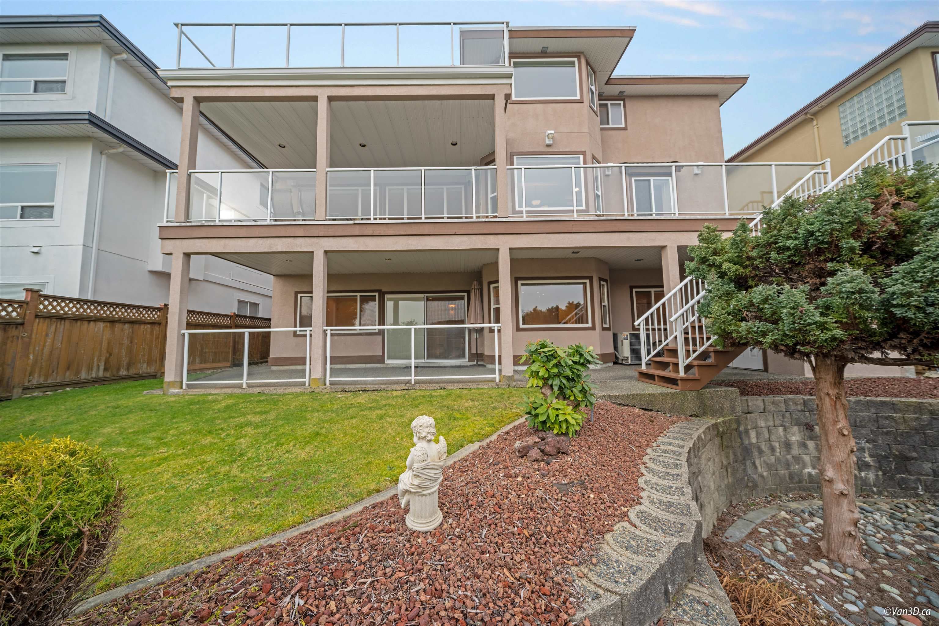 3062 Timber Court, Coquitlam, V3E 2Y8 — photo 4