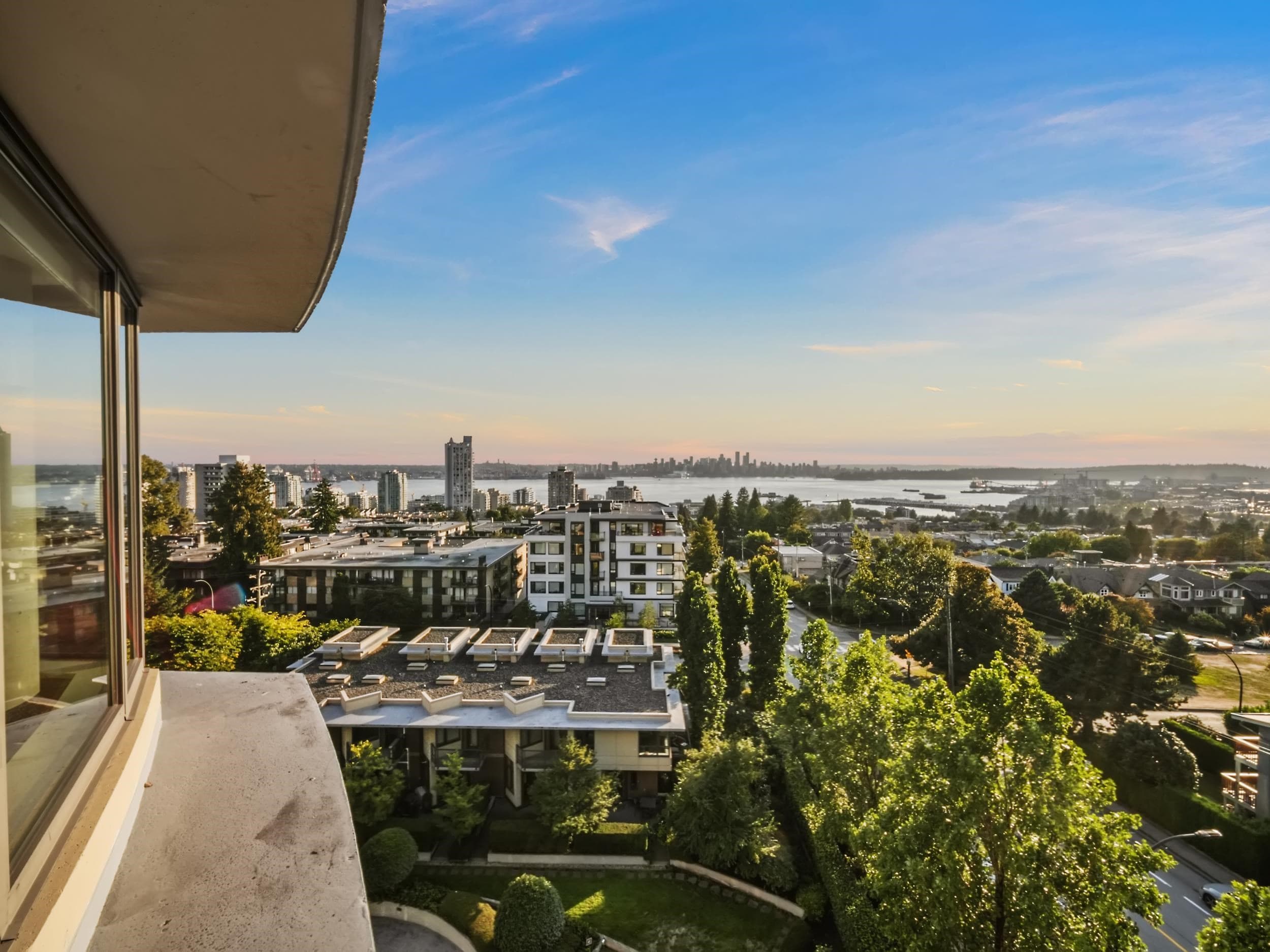 805 - 683 W Victoria Park, North Vancouver, V7M 0A2 — photo 4