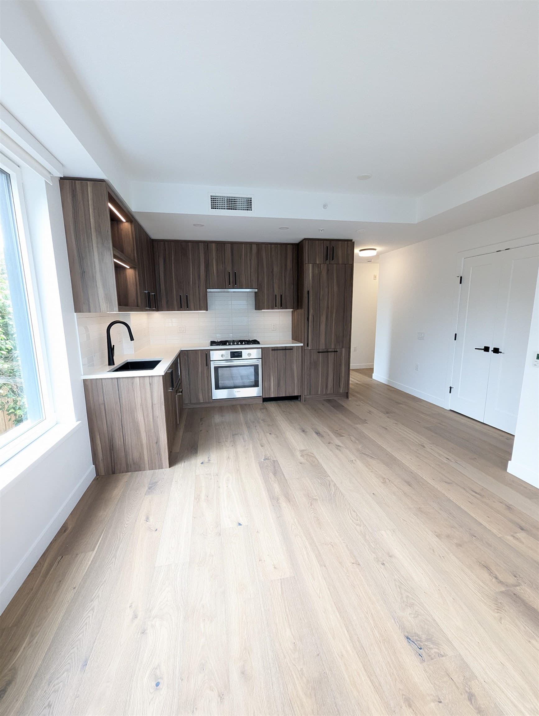 204 - 6859 Cambie Street, Vancouver, V6P 0M4 — photo 4