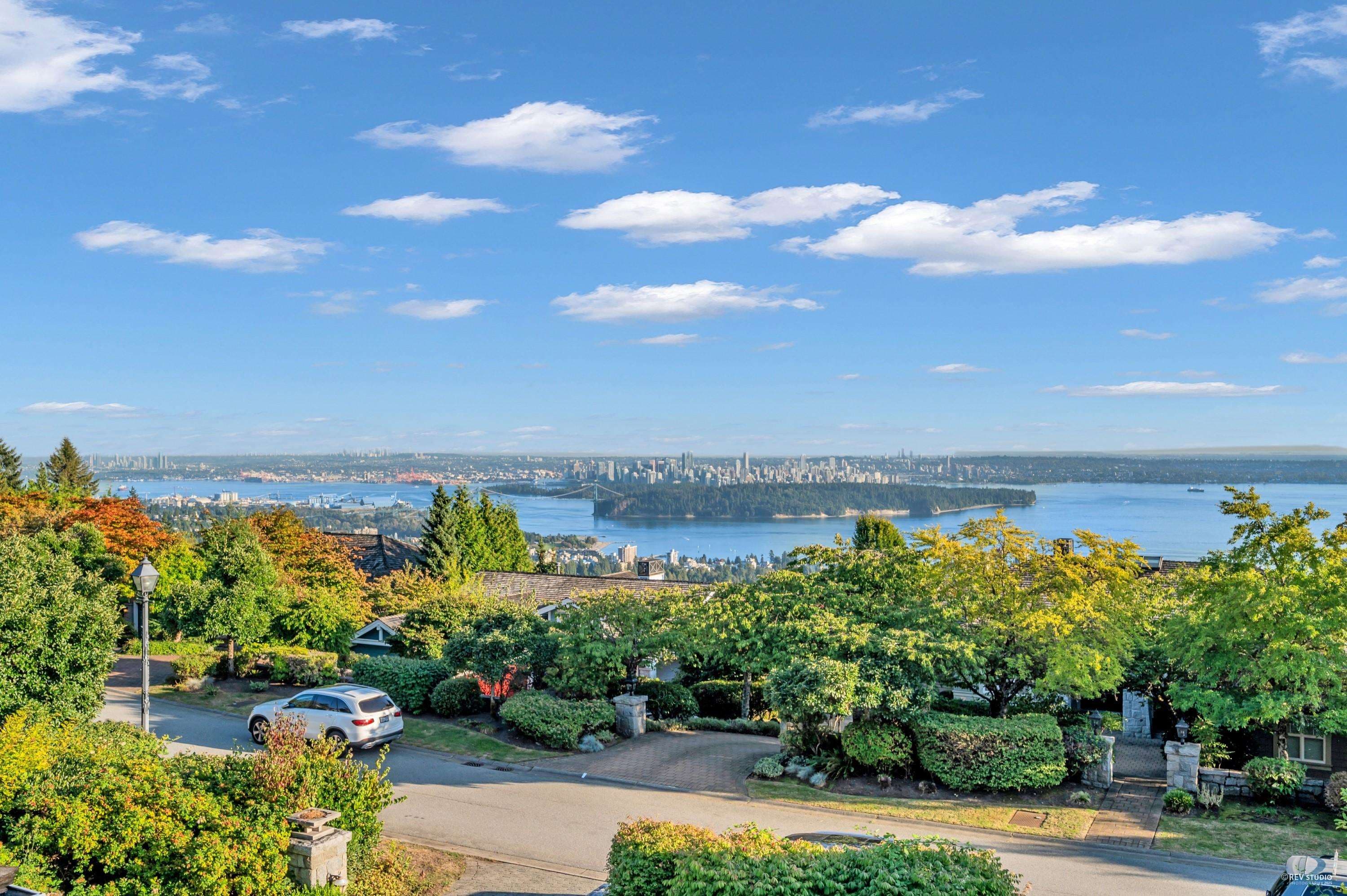 2263 Lythe Court, West Vancouver, V7S 3H8 — photo 3