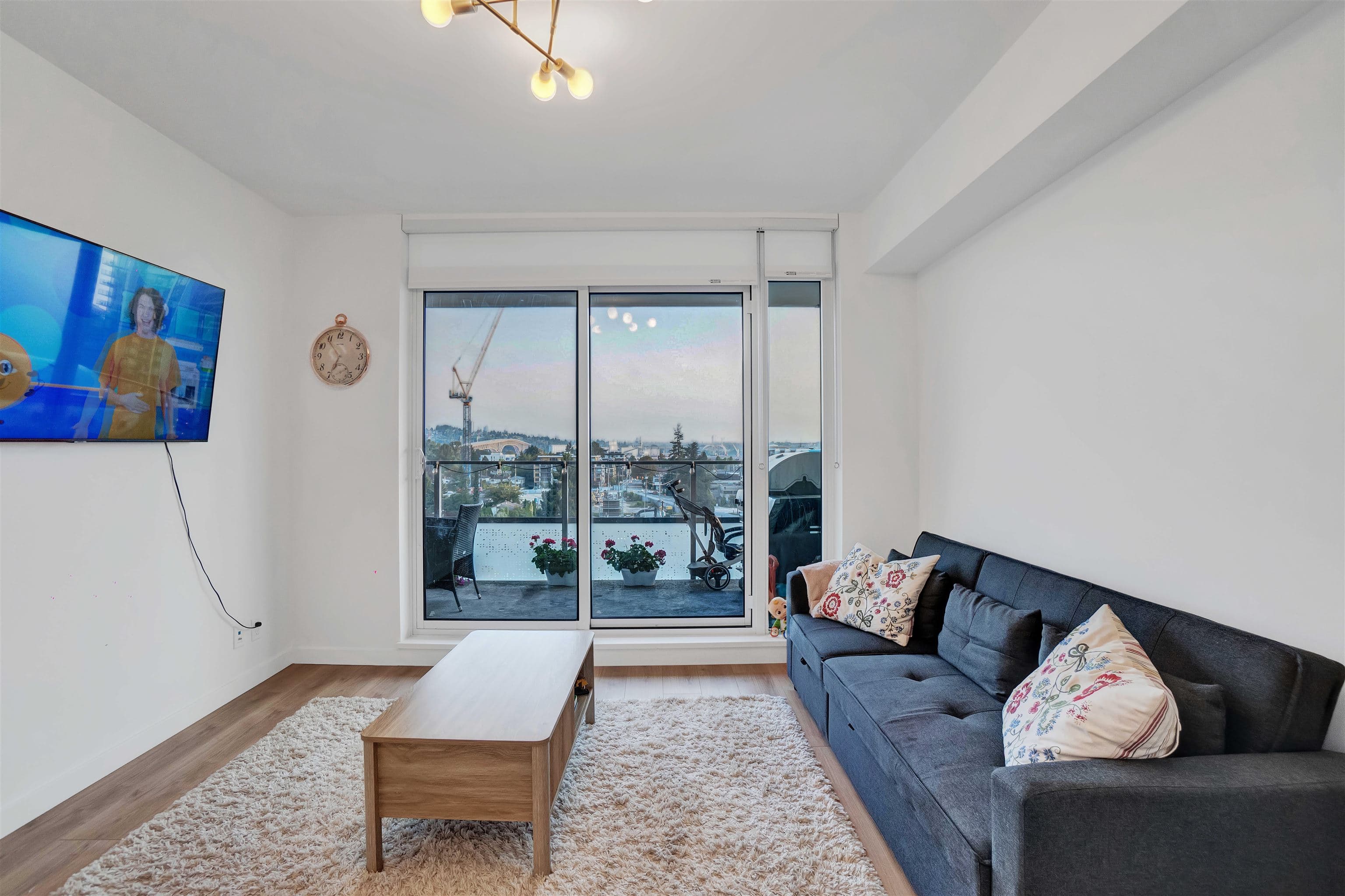 614 - 1500 Fern Street, North Vancouver, V7J 0E6 — photo 4