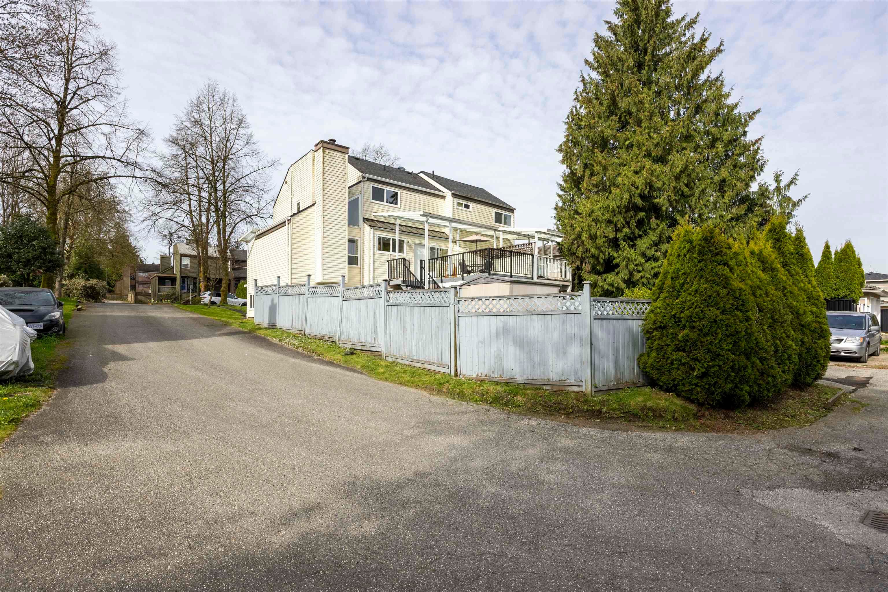 5602 Claude Avenue, Burnaby, V5E 2M6 — photo 4