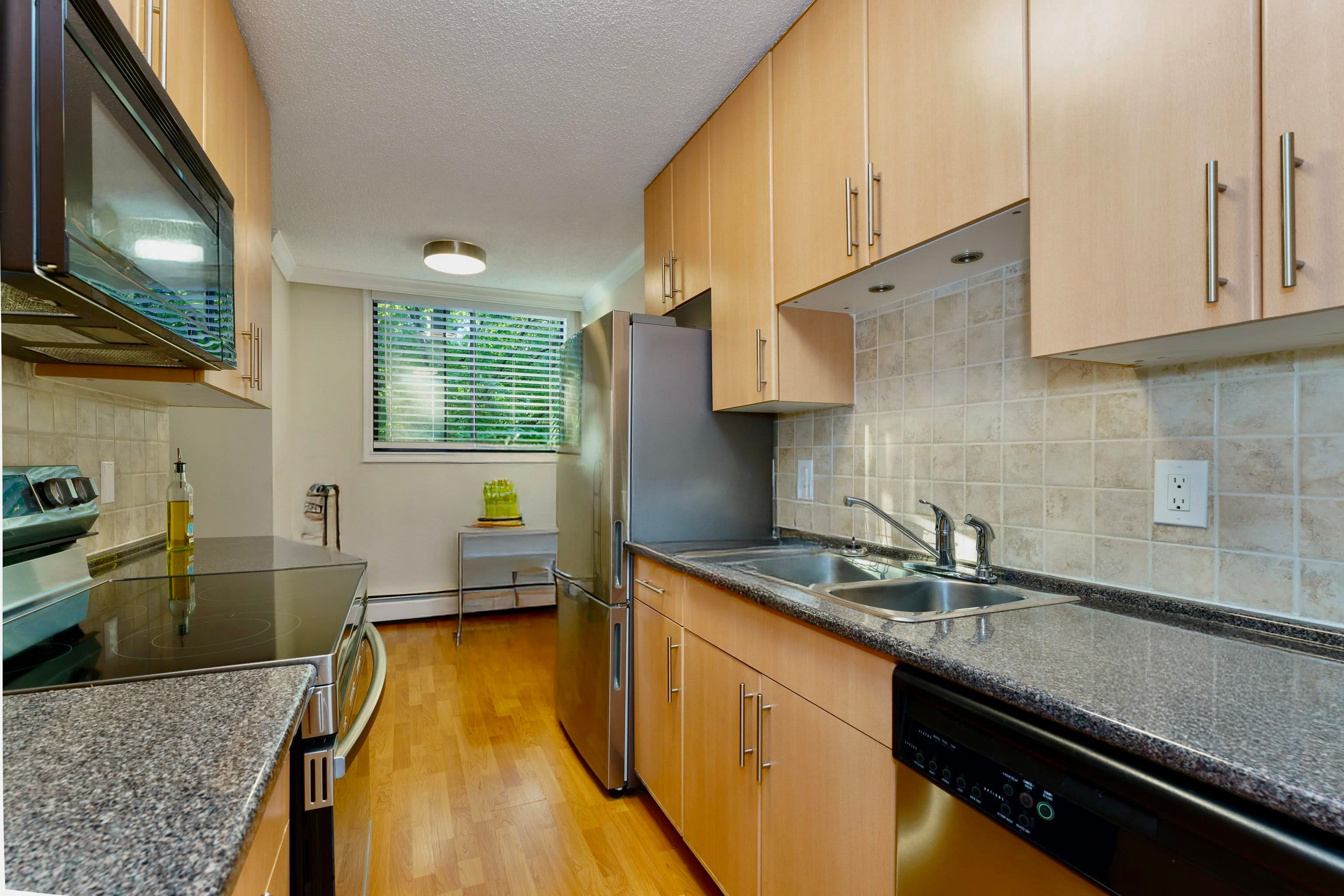 405 - 320 Royal Avenue, New Westminster, V3L 5C6 — photo 3