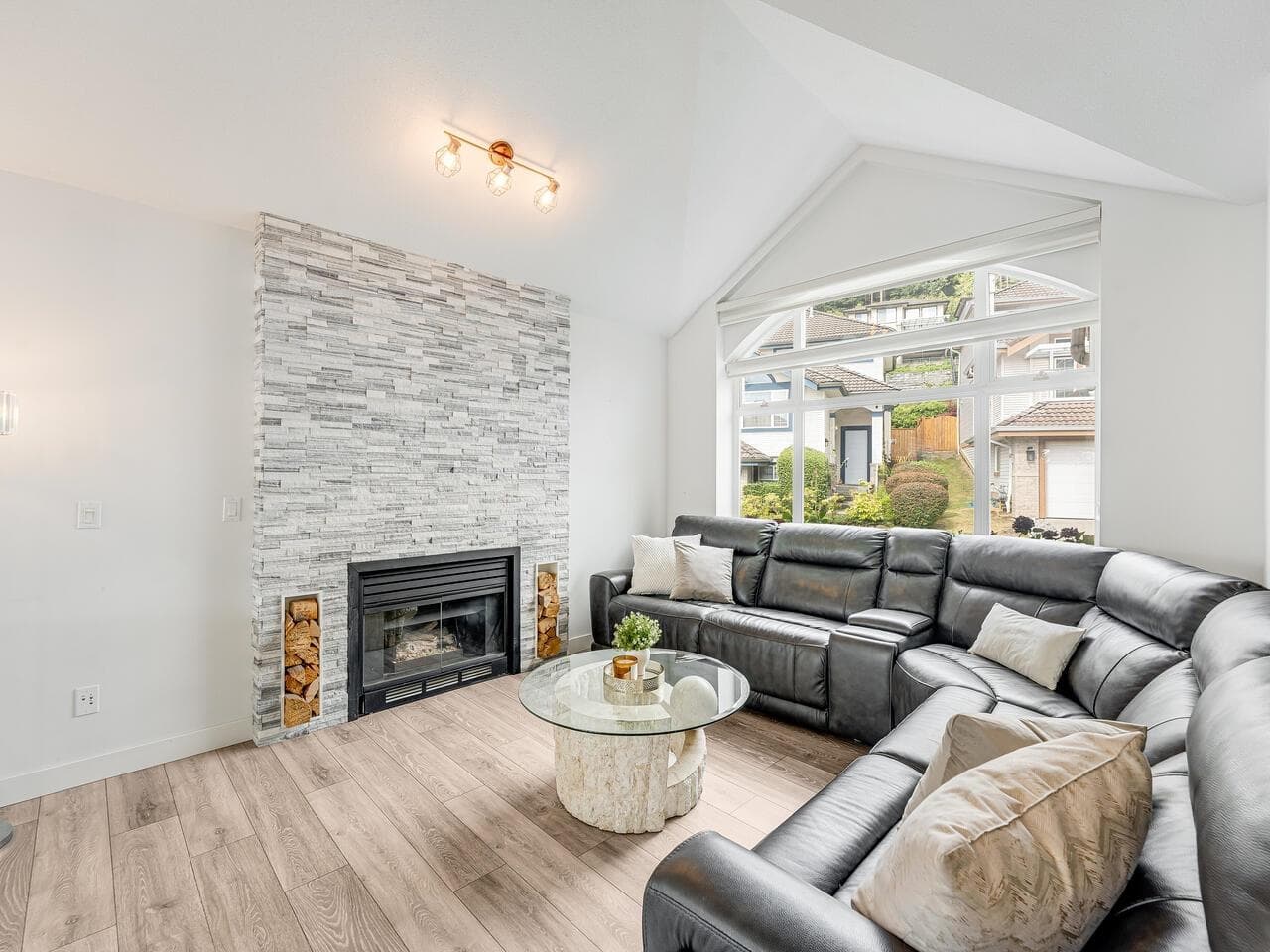 1668 Plateau Crescent, Coquitlam