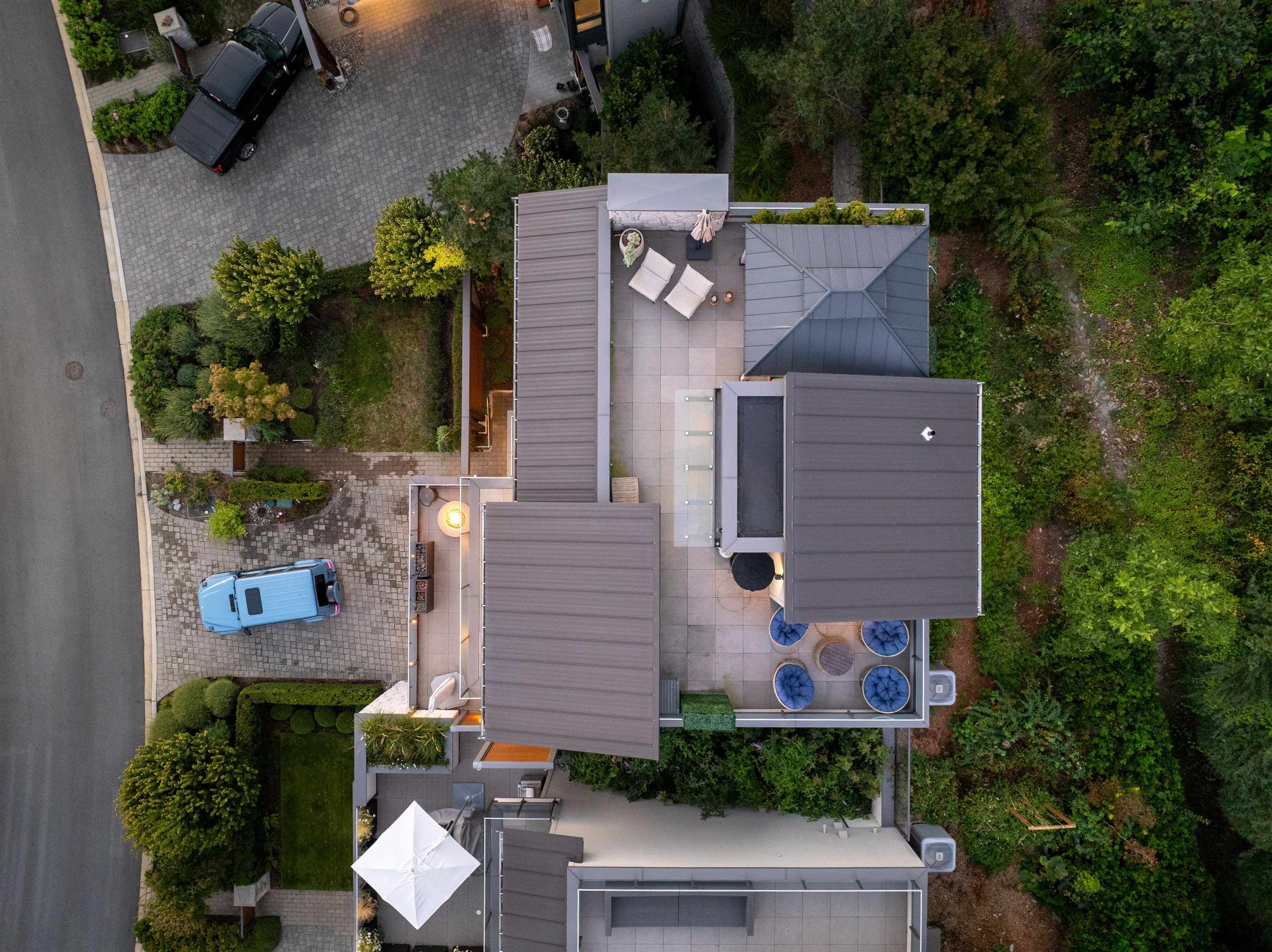 2993 Burfield Place, West Vancouver, V7S 0A9 — photo 2