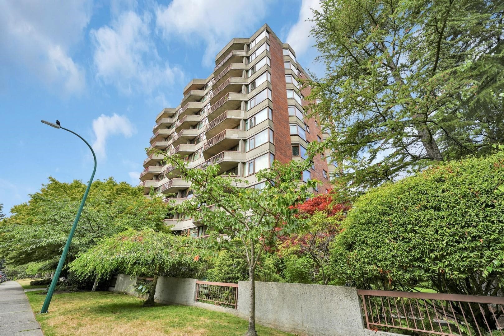 1104 - 2445 W 3rd Avenue, Vancouver, V6K 4K6 — photo 4