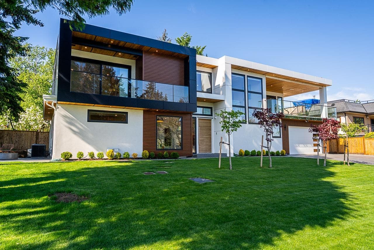15911 Cliff Avenue, White Rock, V4B 1W8 — photo 2