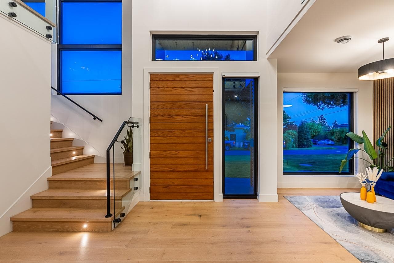 15911 Cliff Avenue, White Rock, V4B 1W8 — photo 4