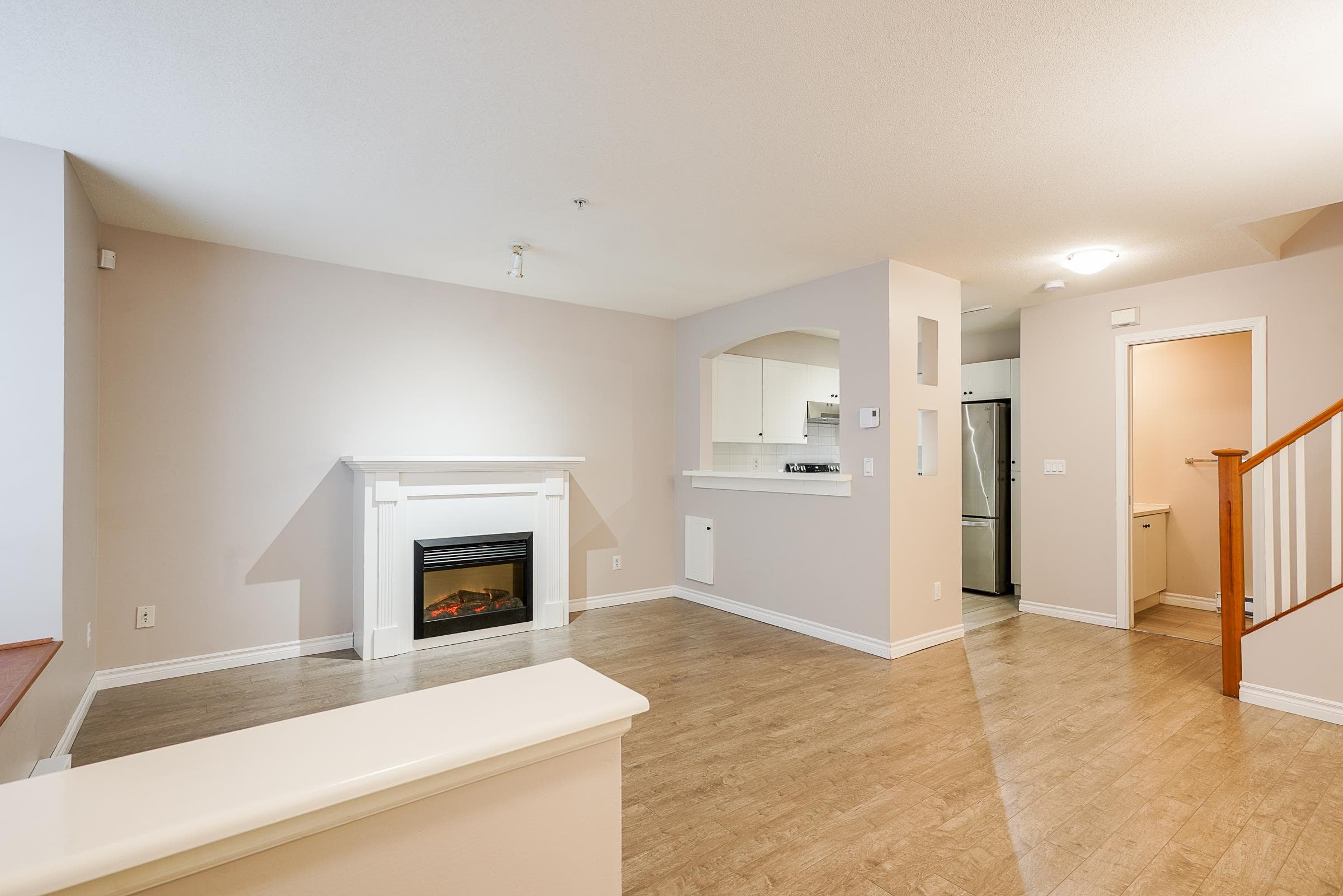 24 - 7128 Stride Avenue, Burnaby, V3N 1T5 — photo 4