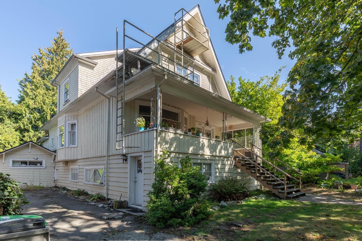 2483 W 6th Avenue, Vancouver, V6K 1W2 — photo 2