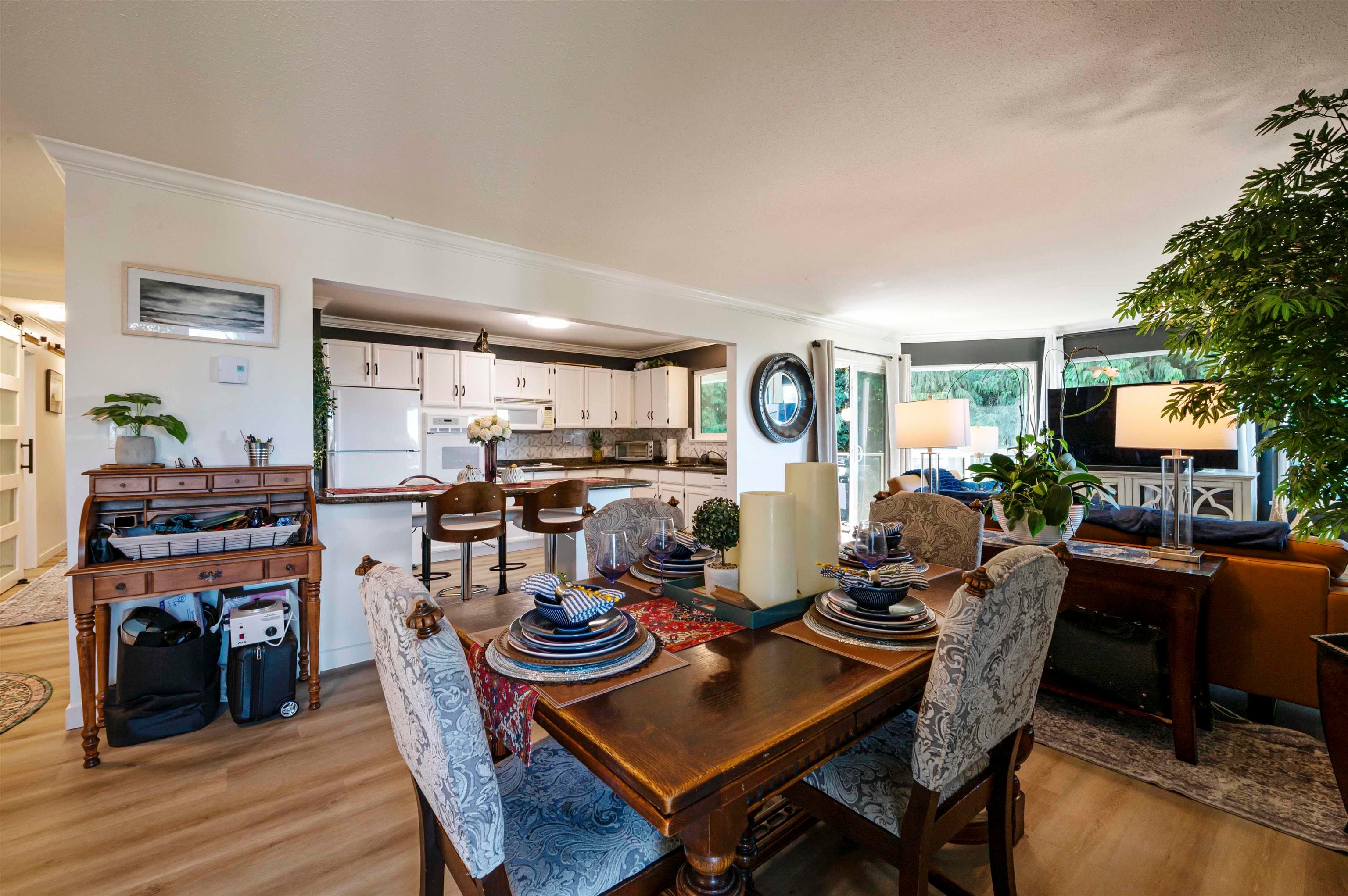 401 - 1350 Vidal Street, White Rock, V4B 5G6 — photo 4