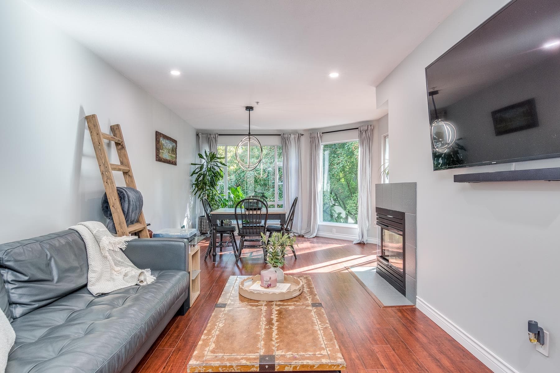 212 - 22233 River Road, Maple Ridge