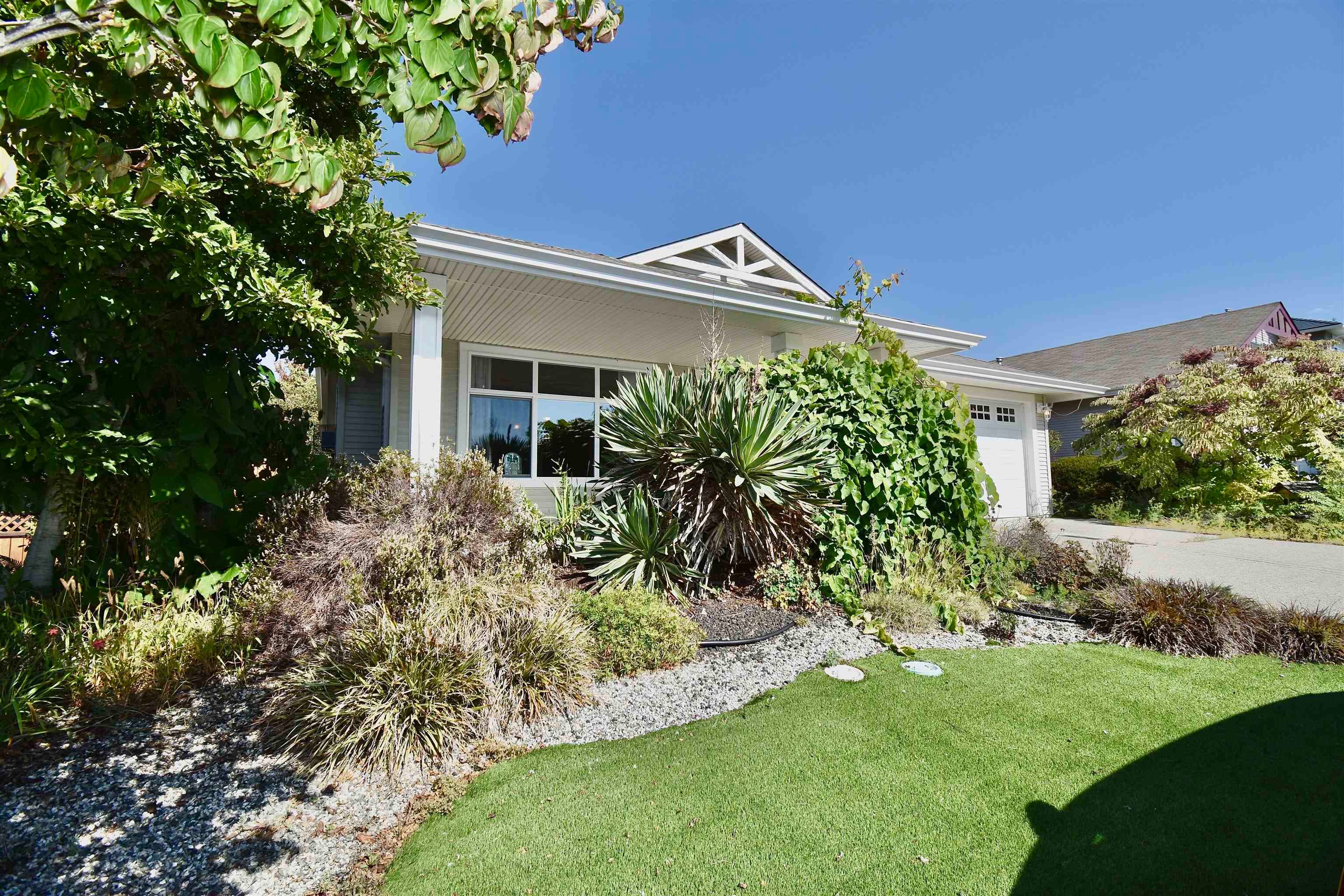 6346 Williams Place, Sechelt, V7Z 0M6 — photo 3