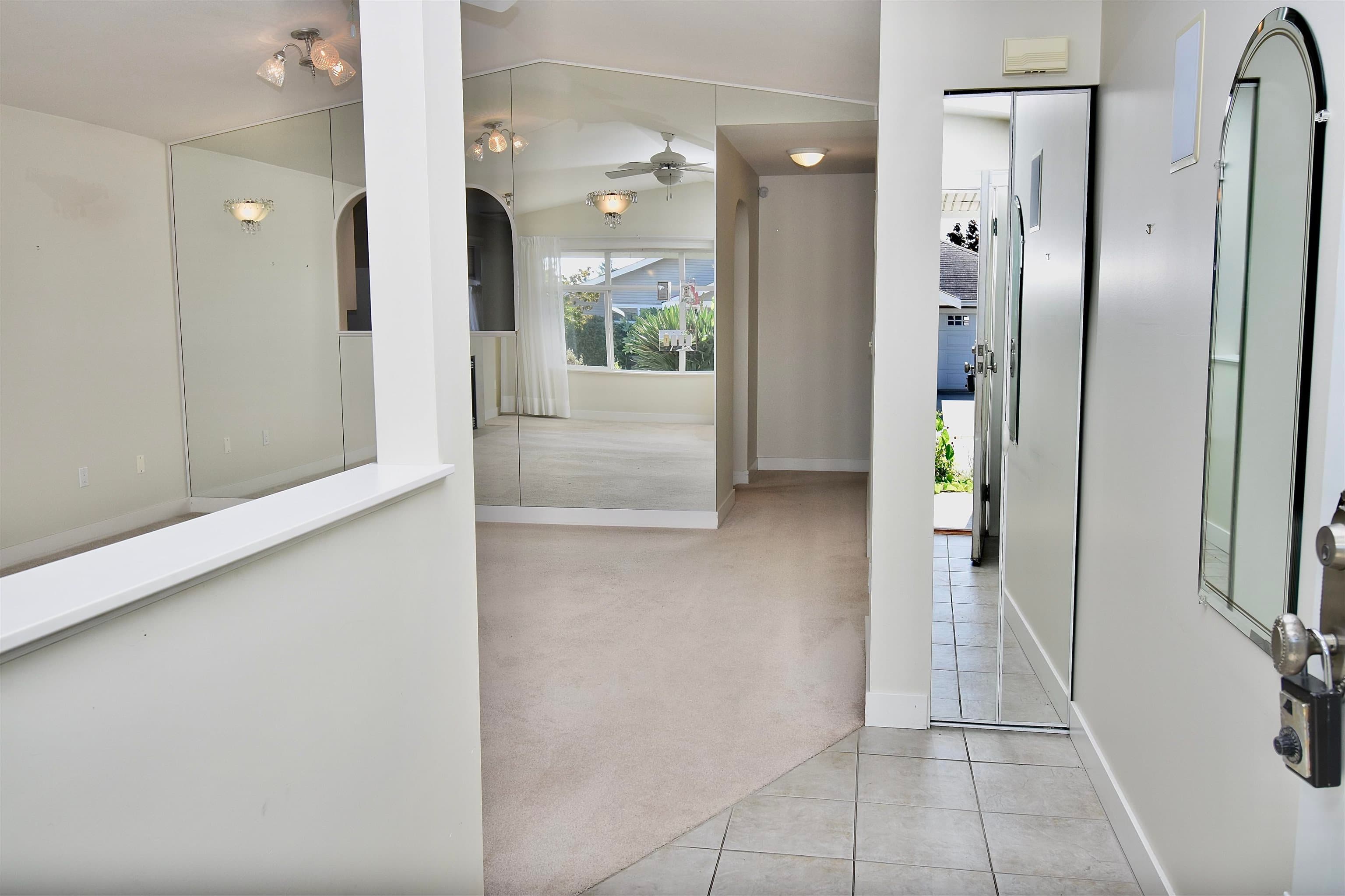 6346 Williams Place, Sechelt, V7Z 0M6 — photo 4