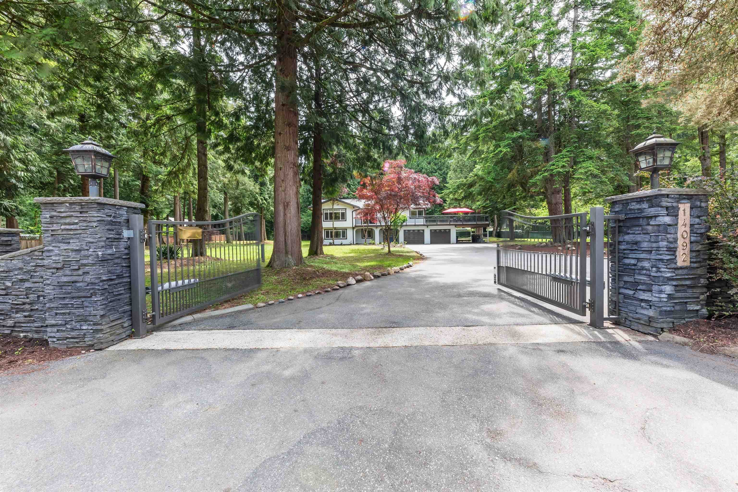 14092 Crescent Road, Surrey, V4P 1L4 — photo 1