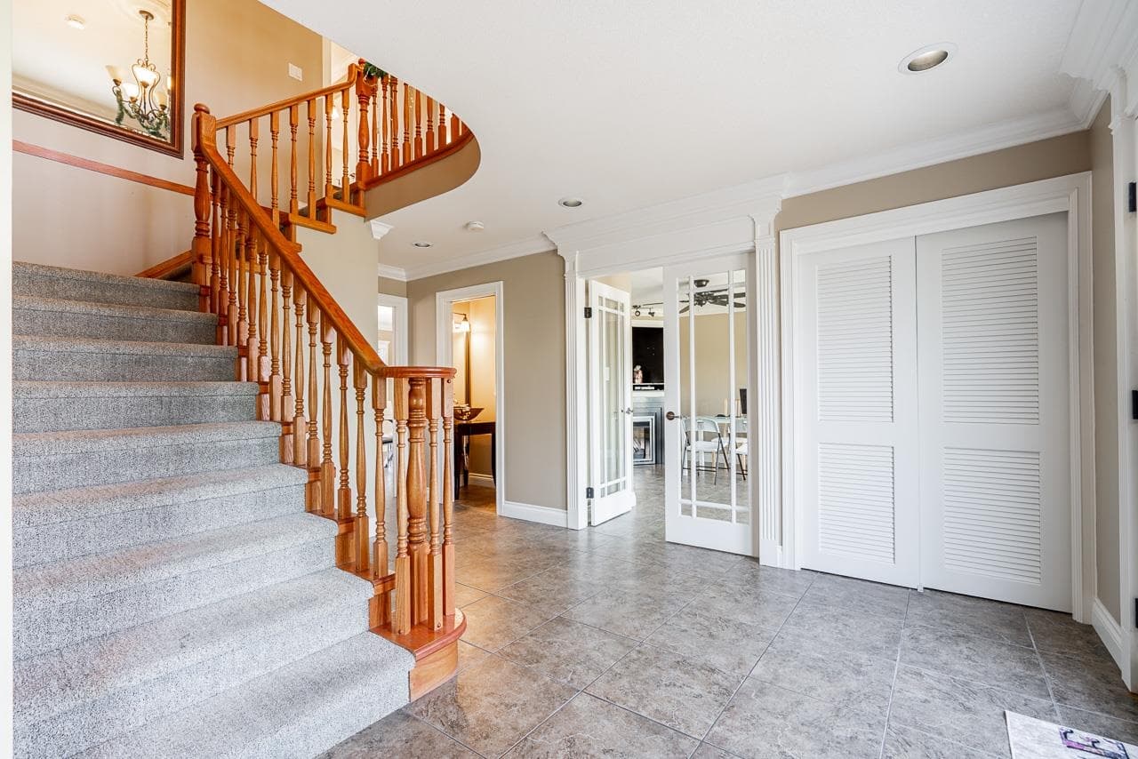 16518 86a Avenue, Surrey, V4N 3G7 — photo 4