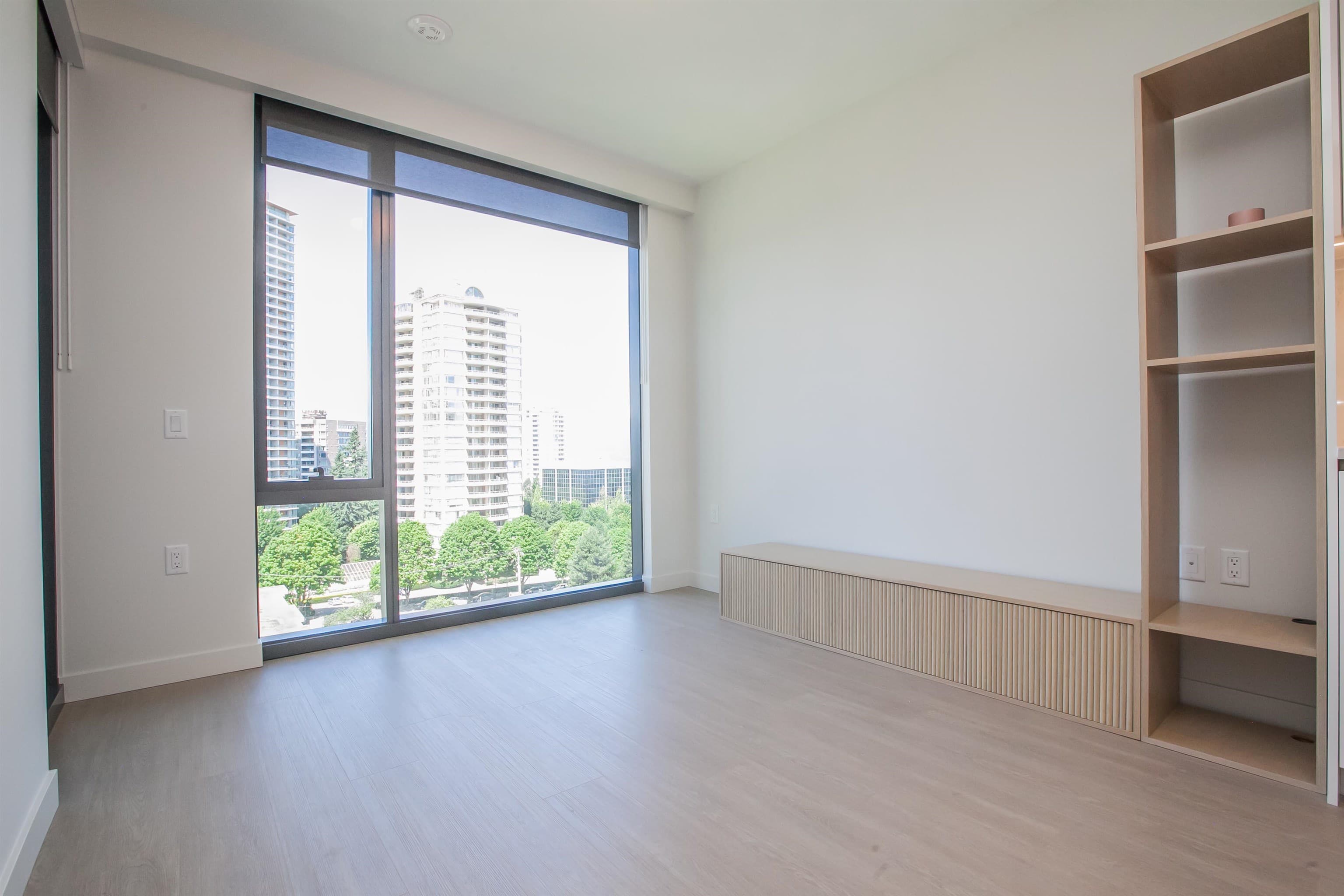 805 - 5987 Wilson Avenue, Burnaby, V5H 0L7 — photo 5