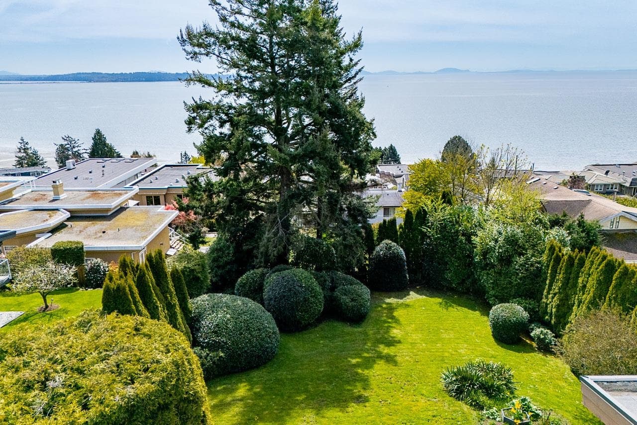 14366 Magdalen Avenue, White Rock