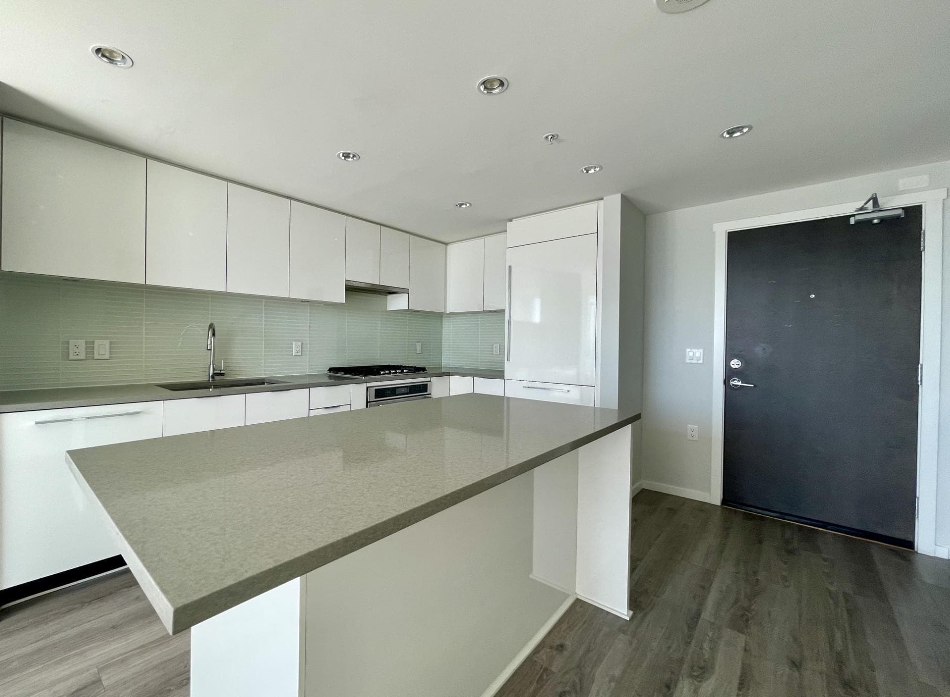 2502 - 6638 Dunblane Avenue, Burnaby, V5H 0G8 — photo 5