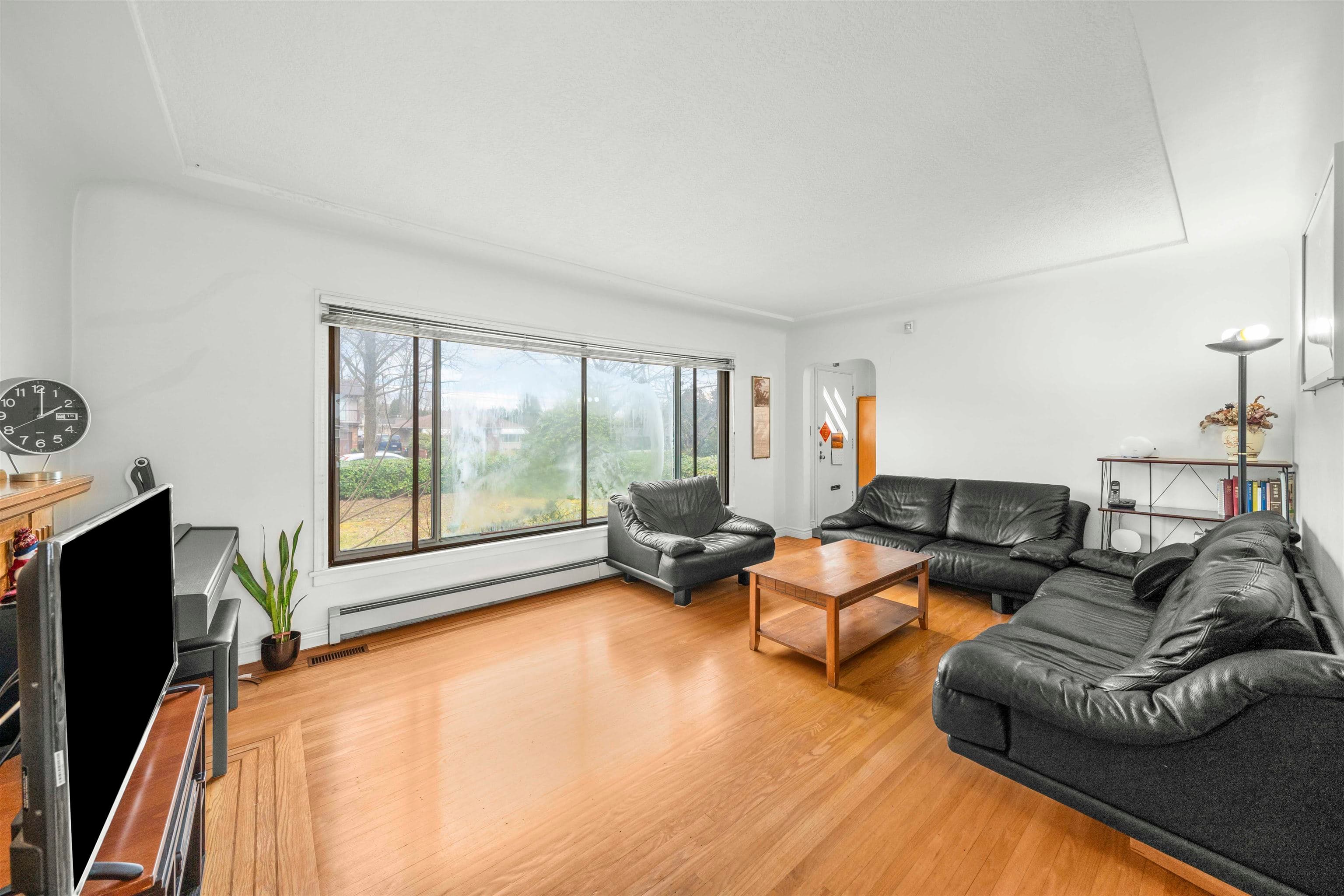 1371 Duthie Avenue, Burnaby, V5A 2R5 — photo 1