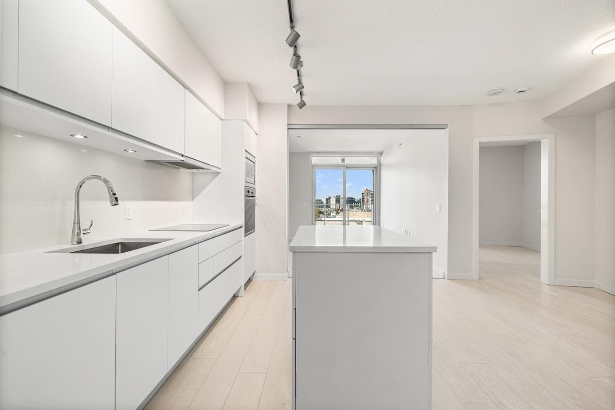 823 - 180 E 2nd Avenue, Vancouver, V5T 0K4 — photo 1