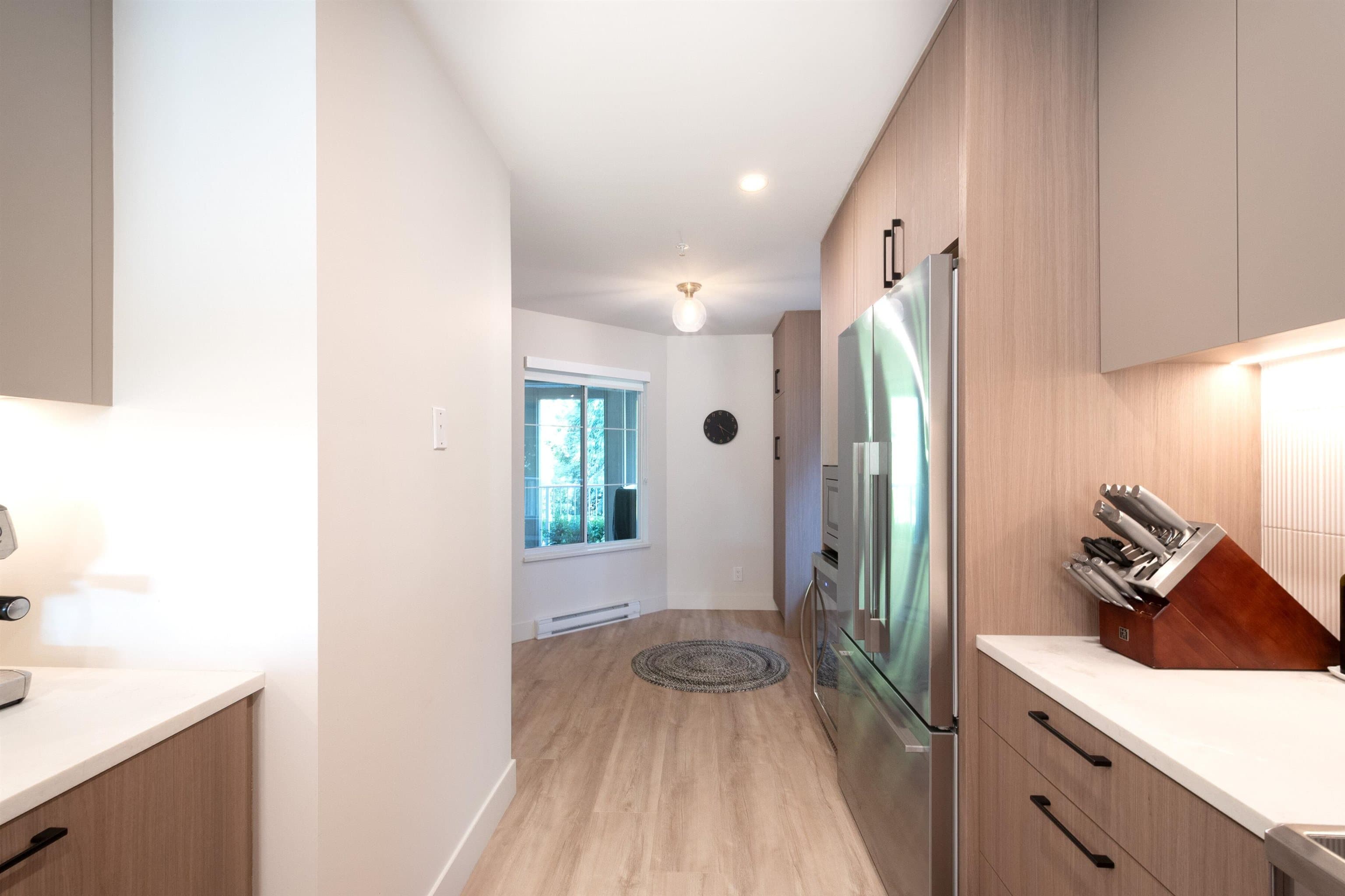403 - 1050 Bowron Court, North Vancouver, V7H 2X7 — photo 4