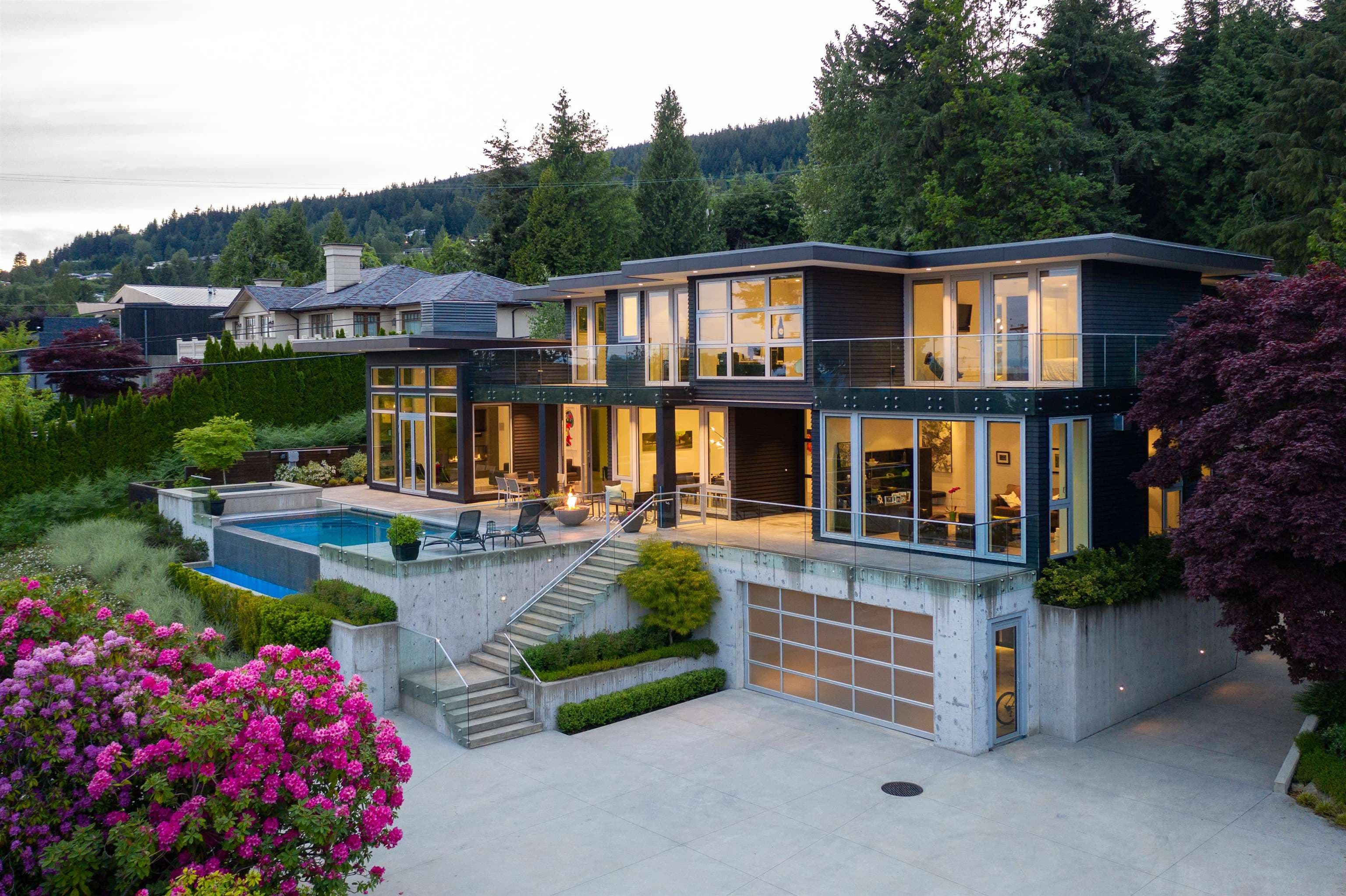 1065 Groveland Road, West Vancouver, V7S 1Z3 — photo 2