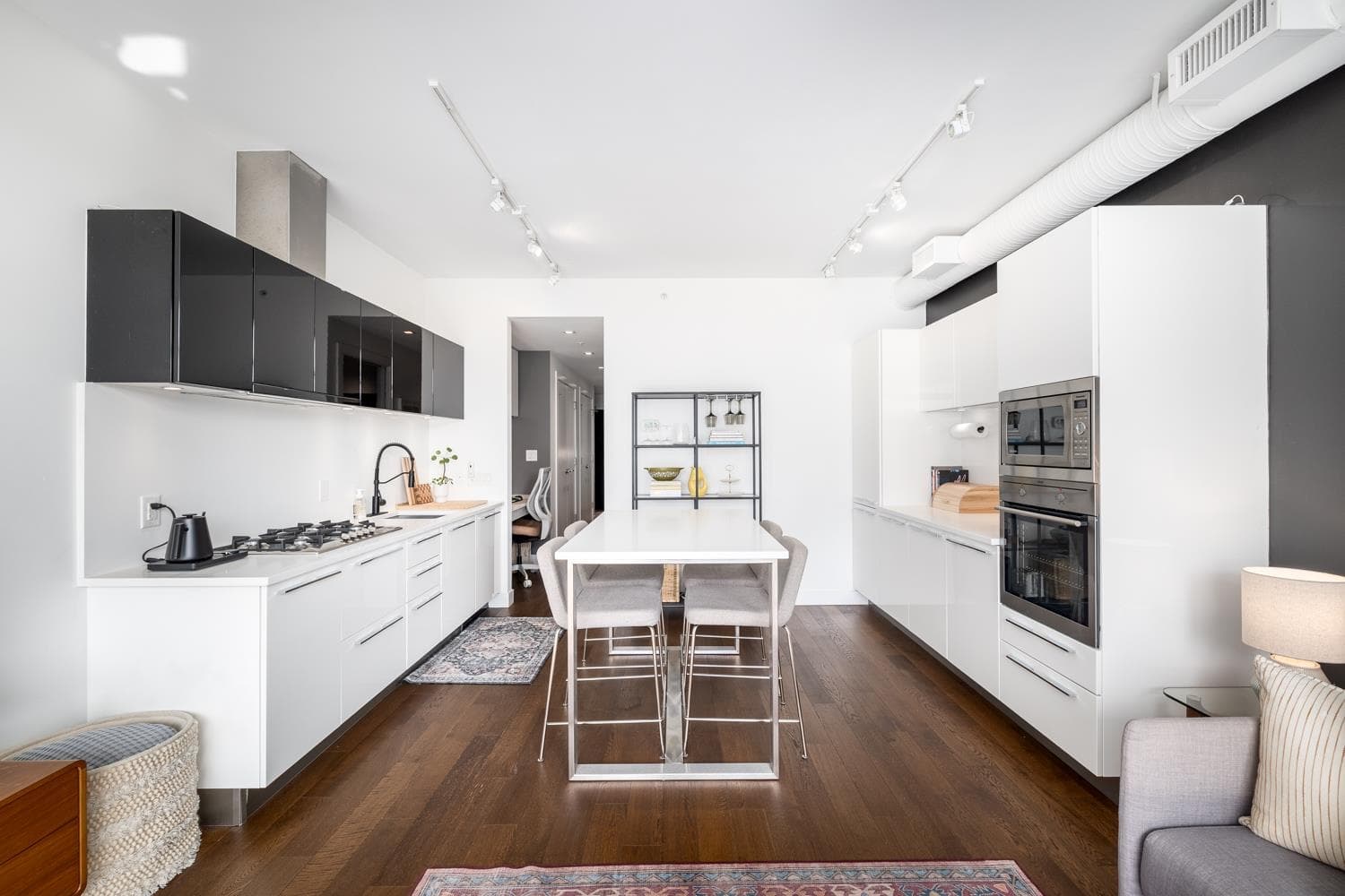 518 - 108 E 1st Avenue, Vancouver, V5T 0E4 — photo 2