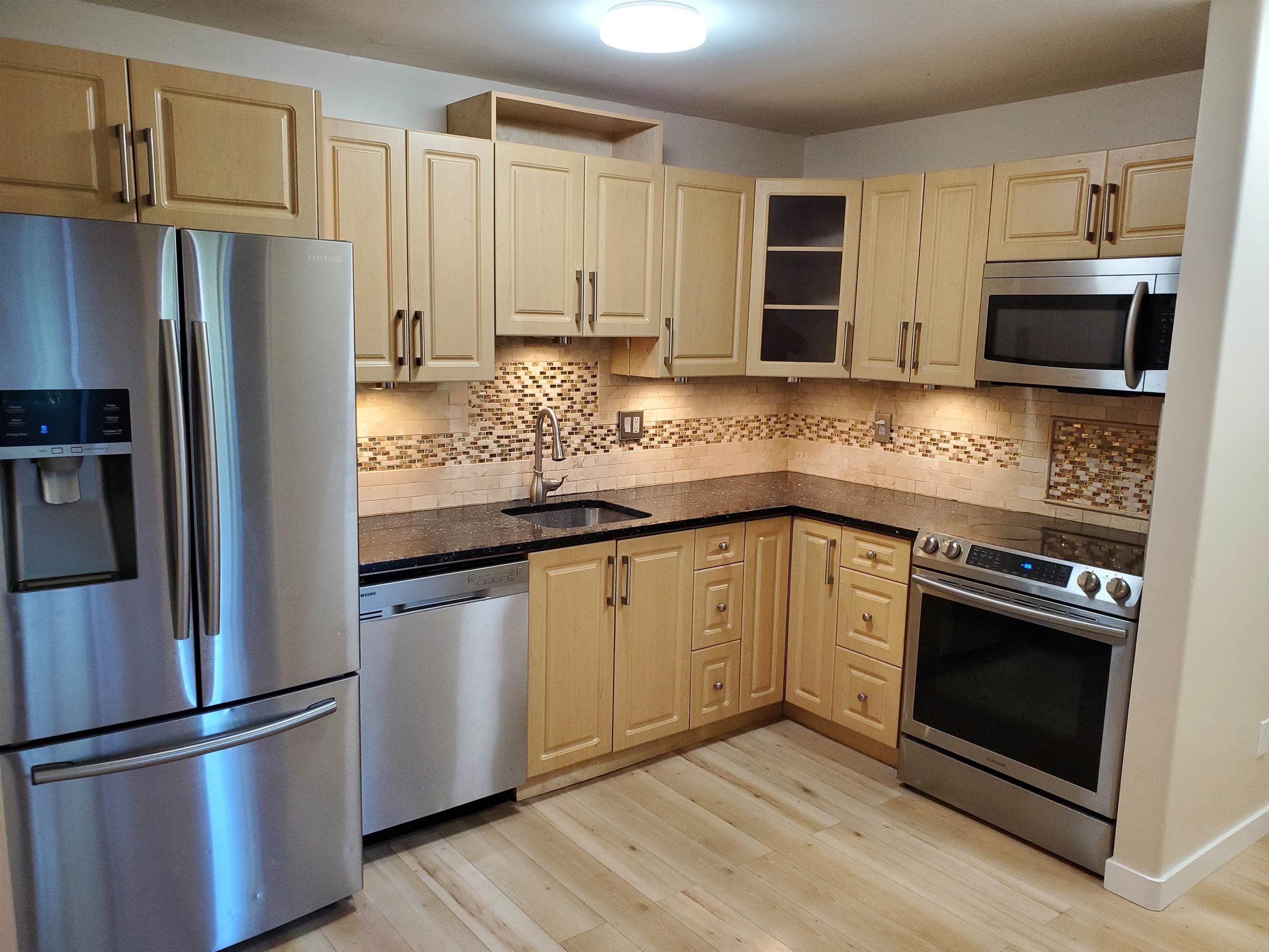 213 - 1122 King Albert Avenue, Coquitlam, V3J 1X7 — photo 2