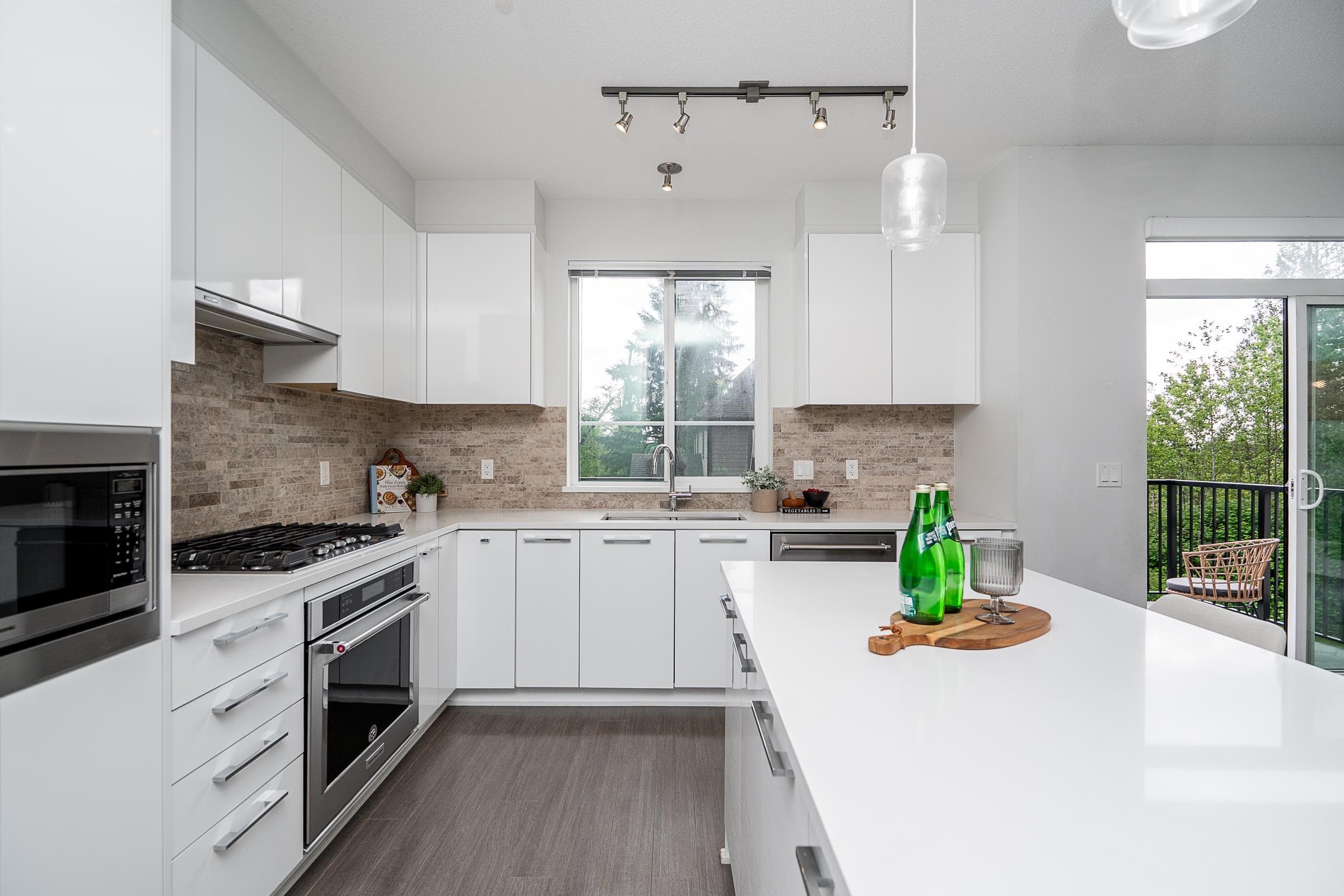 140 - 3500 Burke Village Promenade, Coquitlam, V3E 0N2 — photo 5