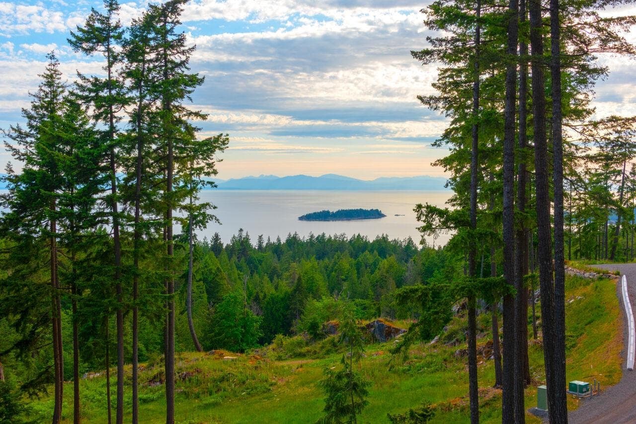 Lot 7 Innisfree Lane, Bowen Island, V0N 1G2 — photo 2