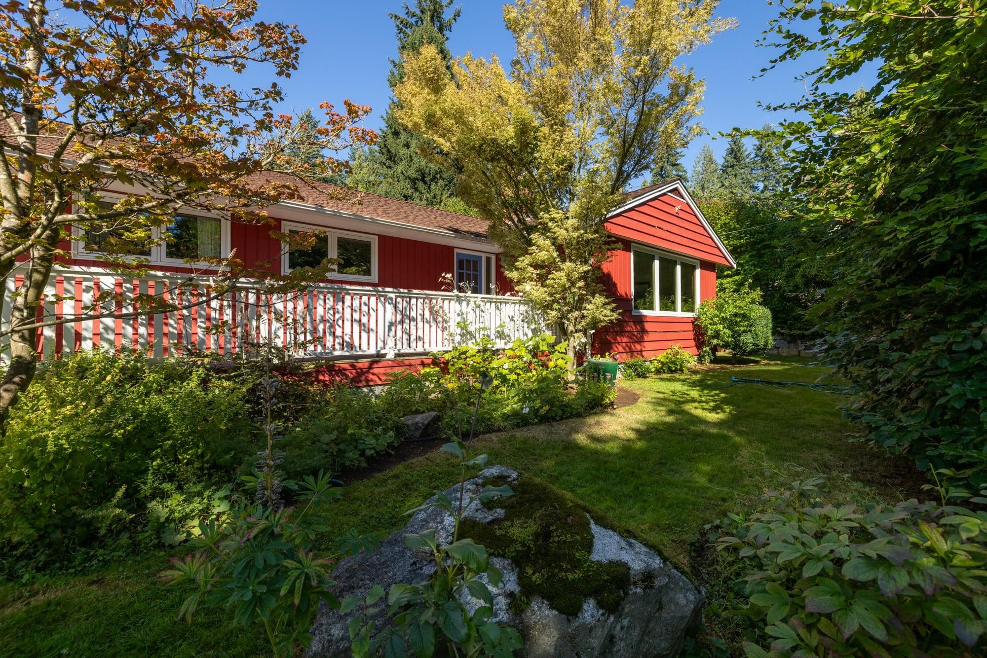 3025 Princess Avenue, North Vancouver, V7N 2E1 — photo 2
