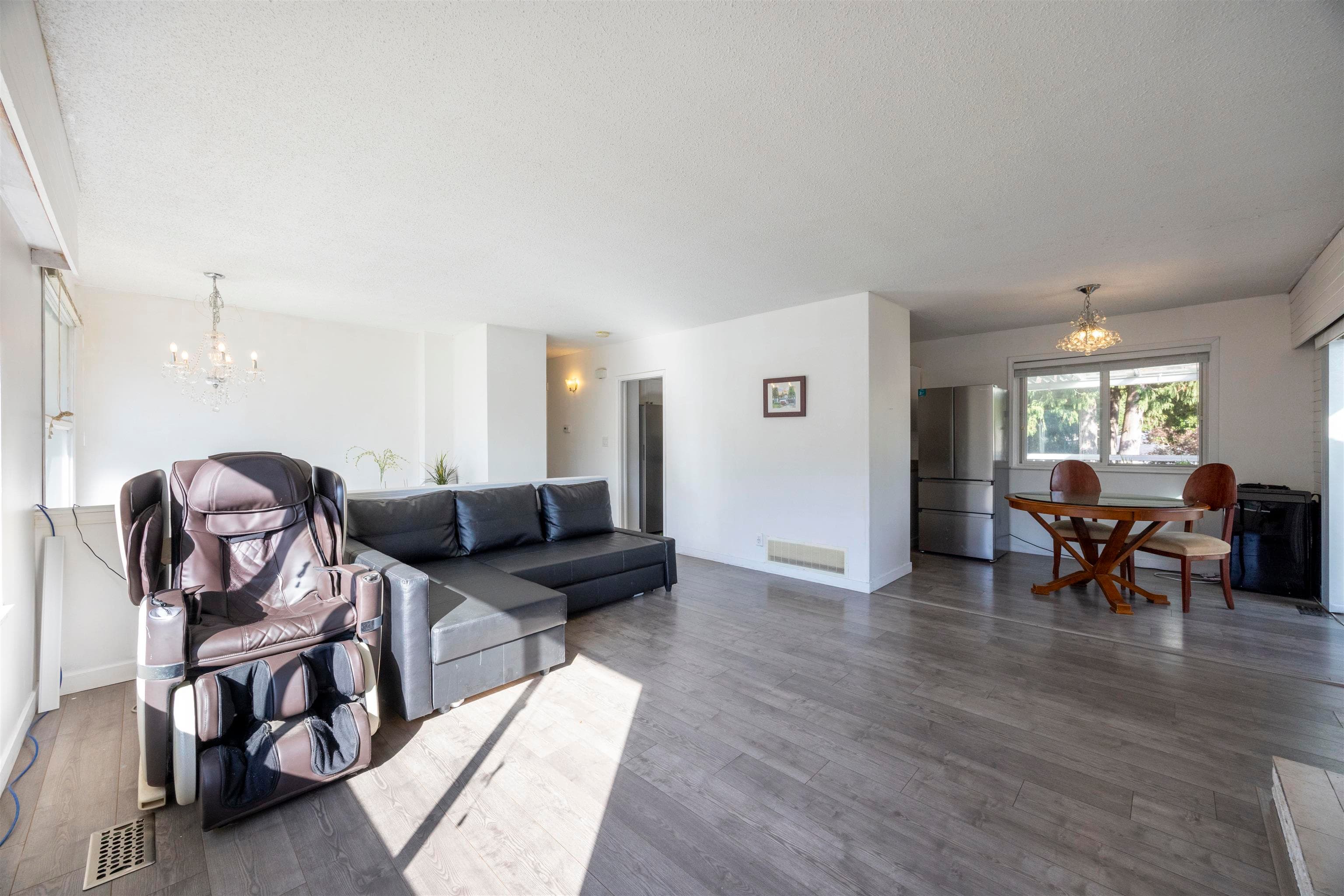 3648 Vincent Street, Port Coquitlam, V3B 3T9 — photo 3