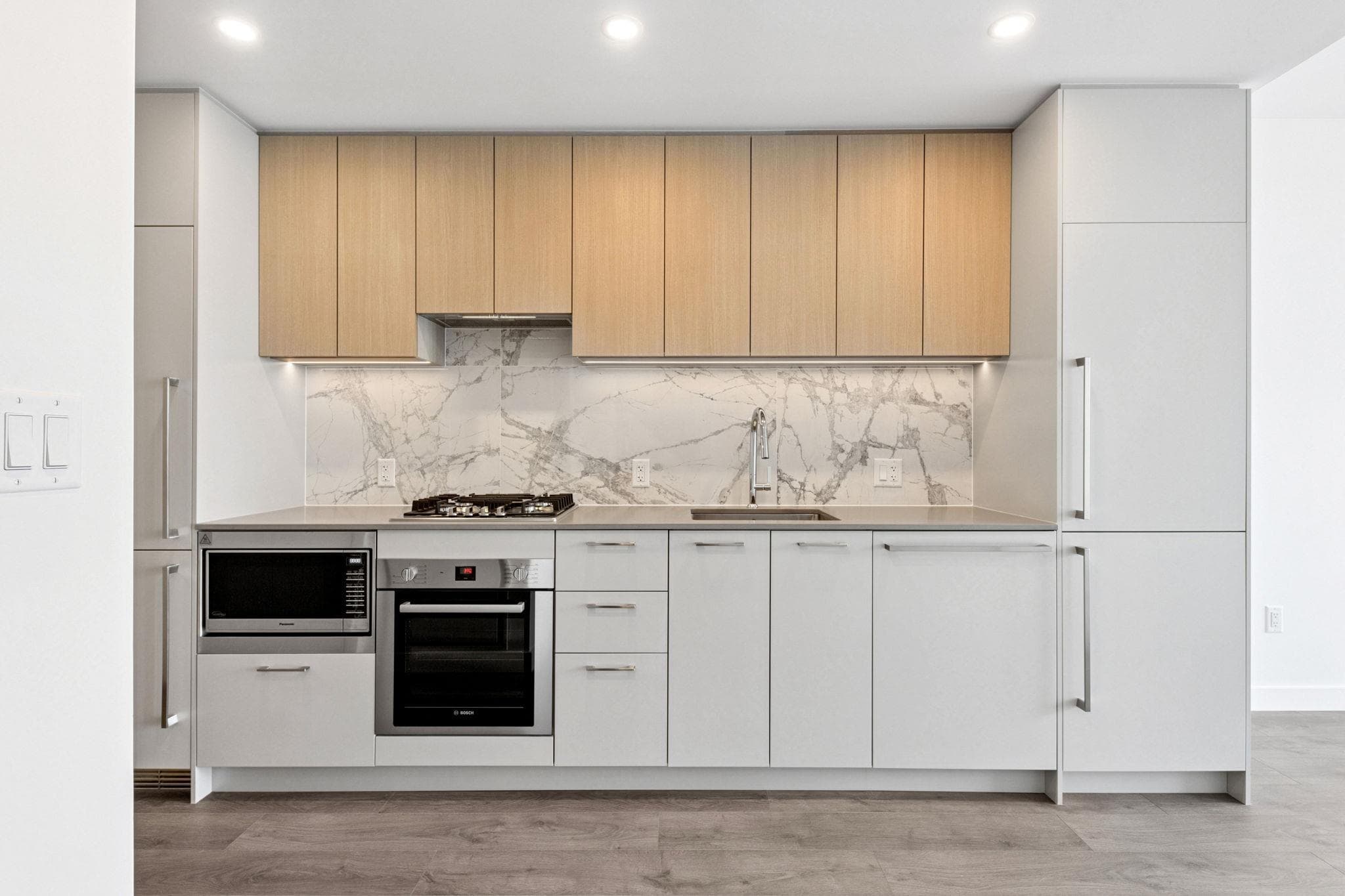 3208 - 6468 Willingdon Avenue, Burnaby, V5H 0L3 — photo 1